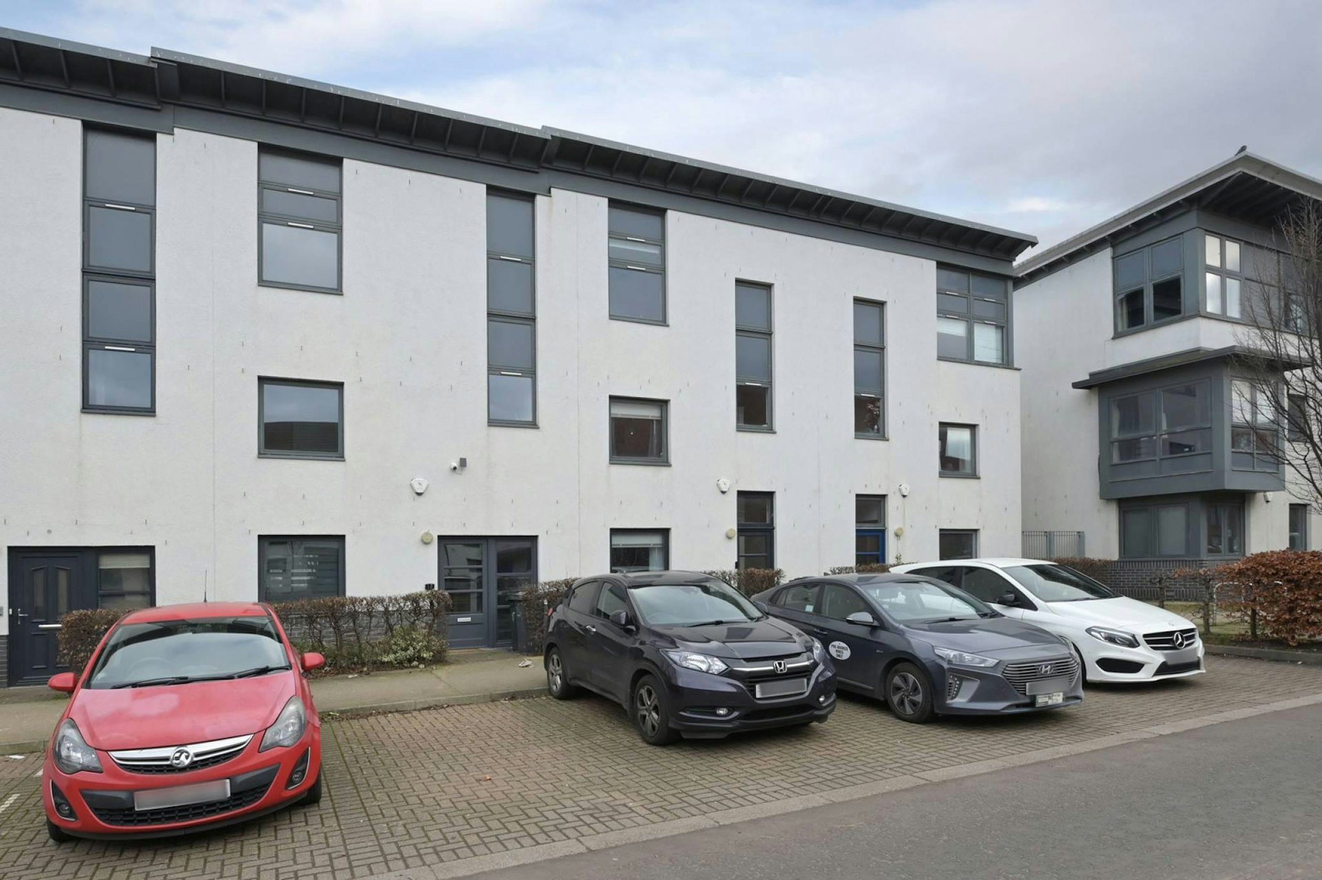 17  Tudsbery Avenue, Niddrie, Edinburgh, EH16 4GX