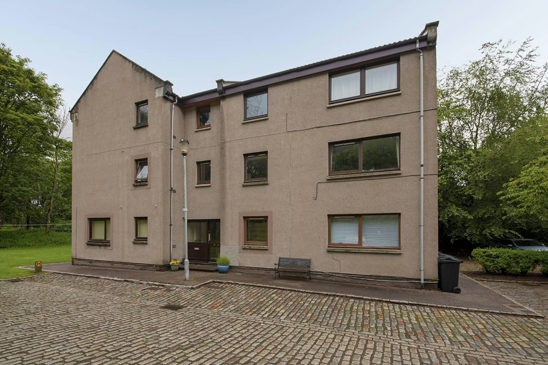 29 Mill Court, Woodside, Aberdeen, AB24 2UN McEwan Fraser Legal