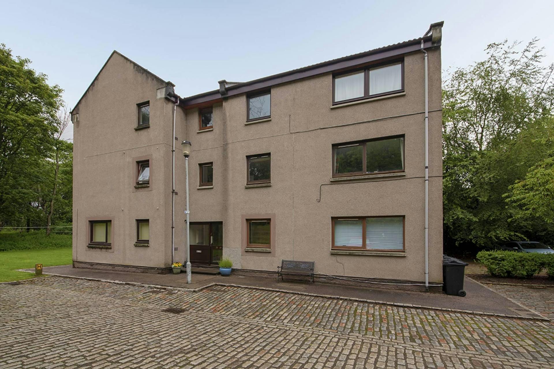 29 Mill Court, Woodside, Aberdeen, AB24 2UN McEwan Fraser Legal