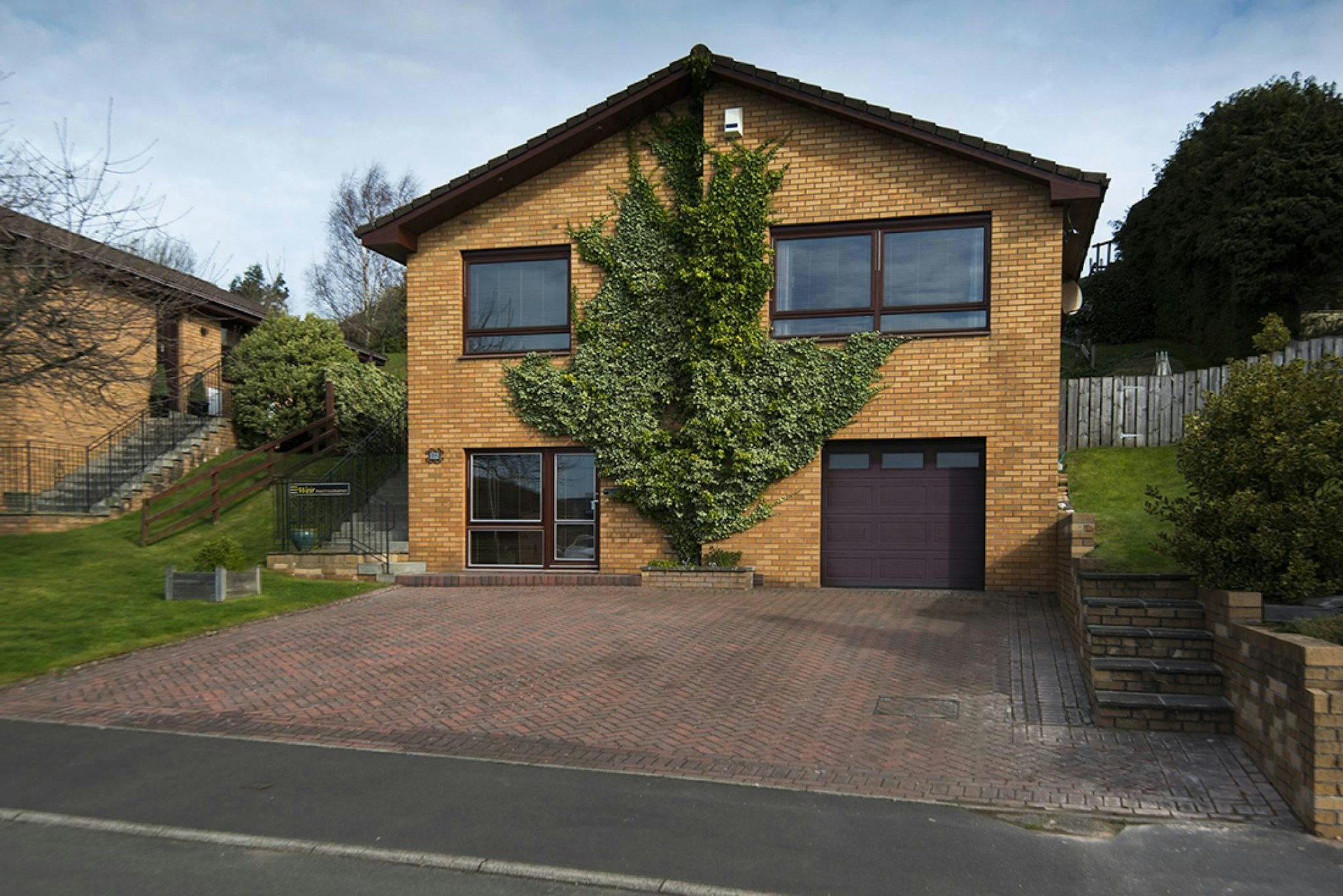 28 The Hennings, Alloa, FK10 3ES McEwan Fraser Legal