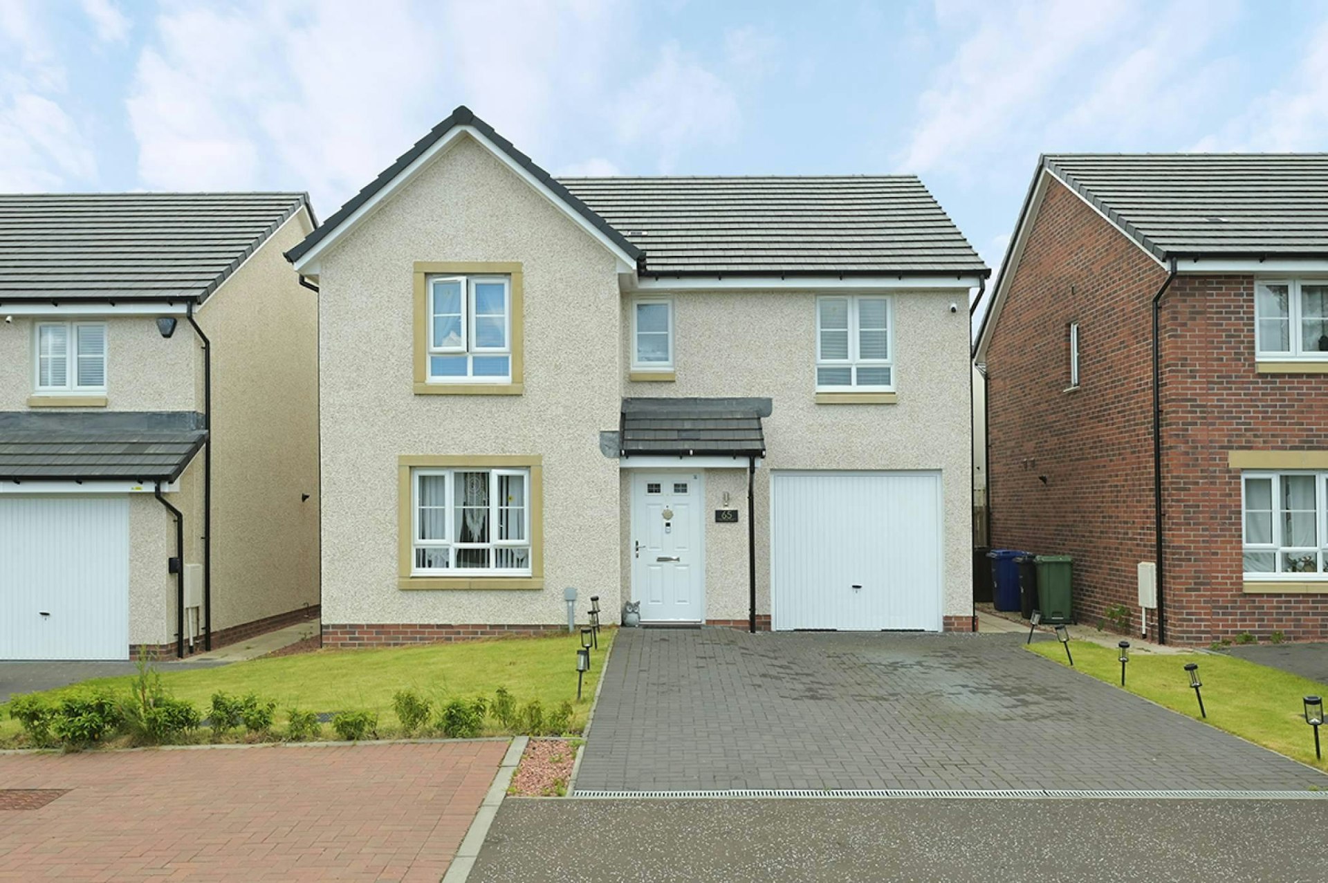 65 Five Sisters View, Polbeth, West Calder, EH55 8FJ
