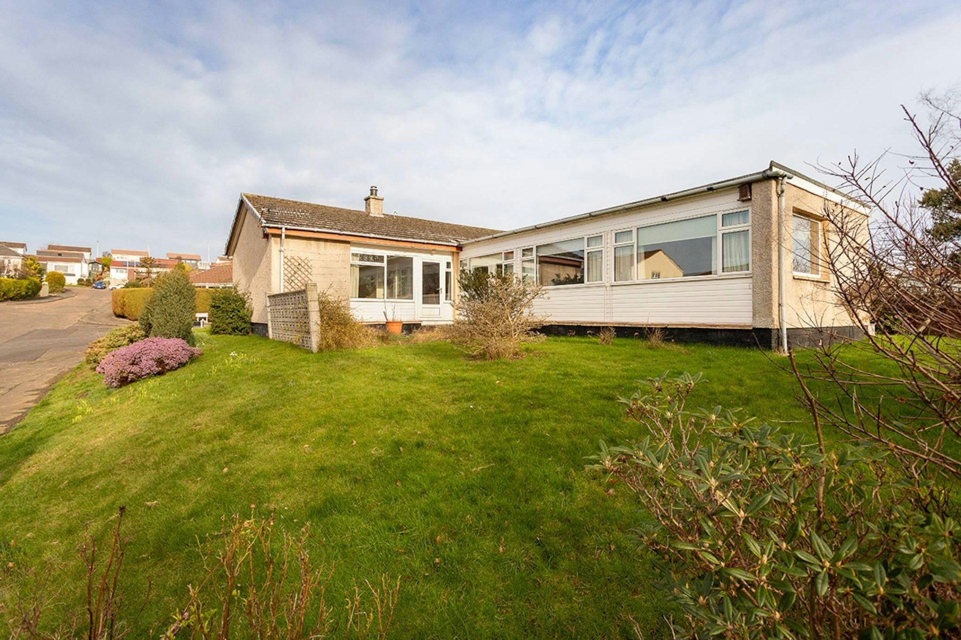 2 Frankfield Crescent, Dalgety Bay, Dunfermline, KY11 9LW