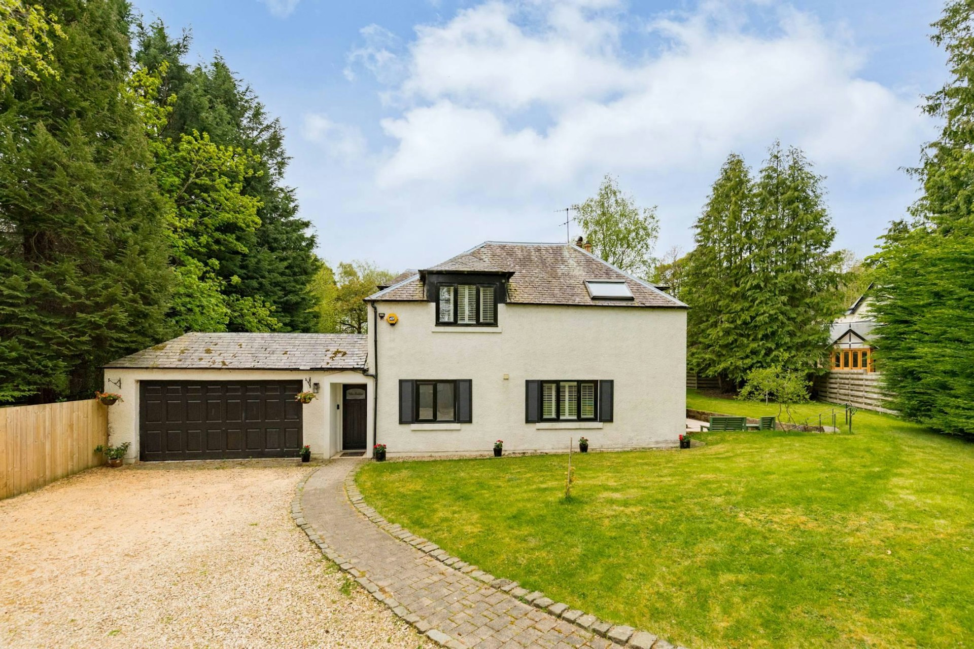 The Stables Mauricewood Road, Penicuik, EH26 0NH