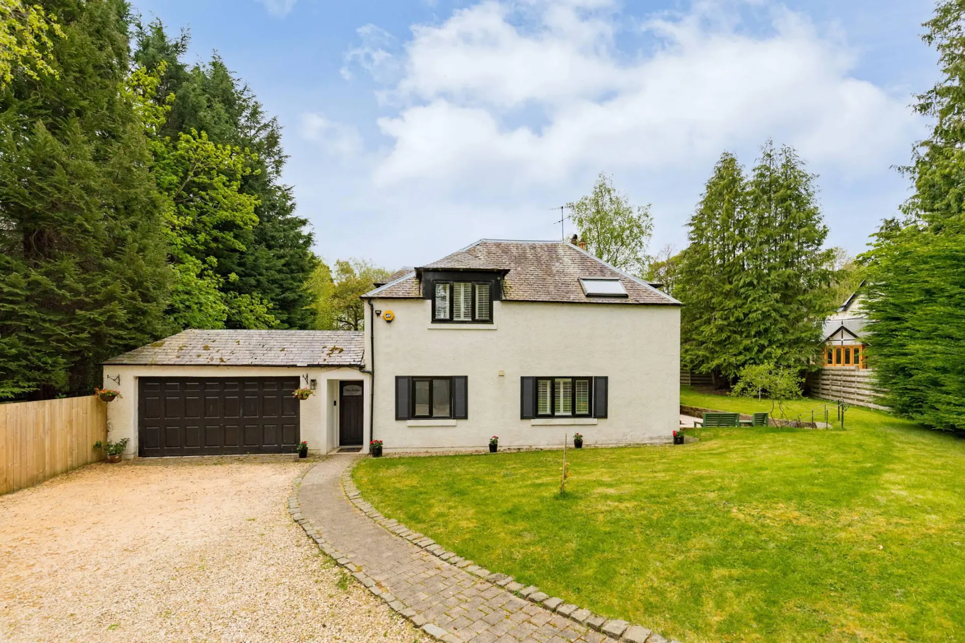 The Stables Mauricewood Road, Penicuik, EH26 0NH | McEwan Fraser Legal