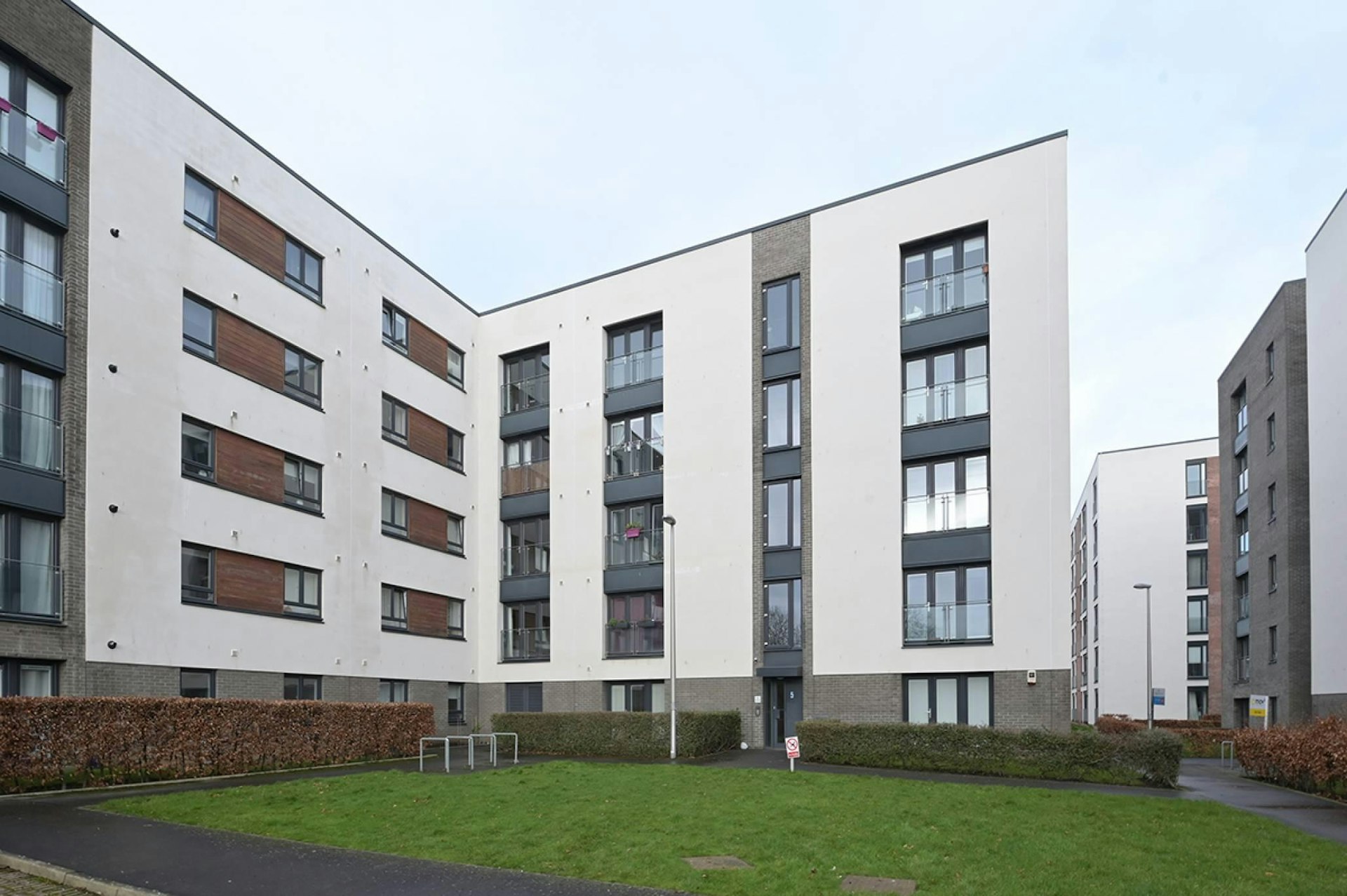 Flat 3, 5 Arneil Drive, Crewe, Edinburgh, EH5 2GR