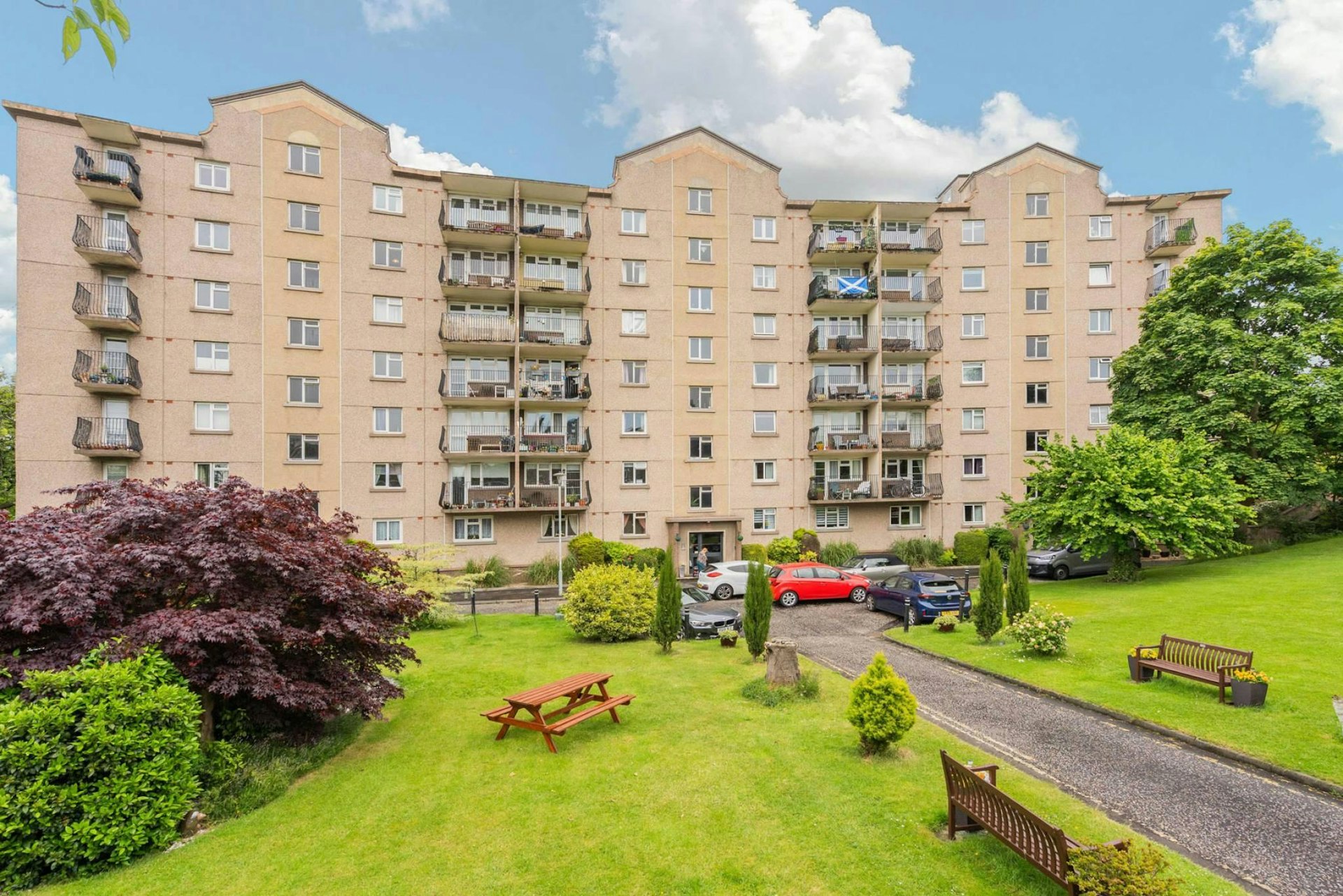 2/11 Maidencraig Court, Edinburgh, EH4 2BQ