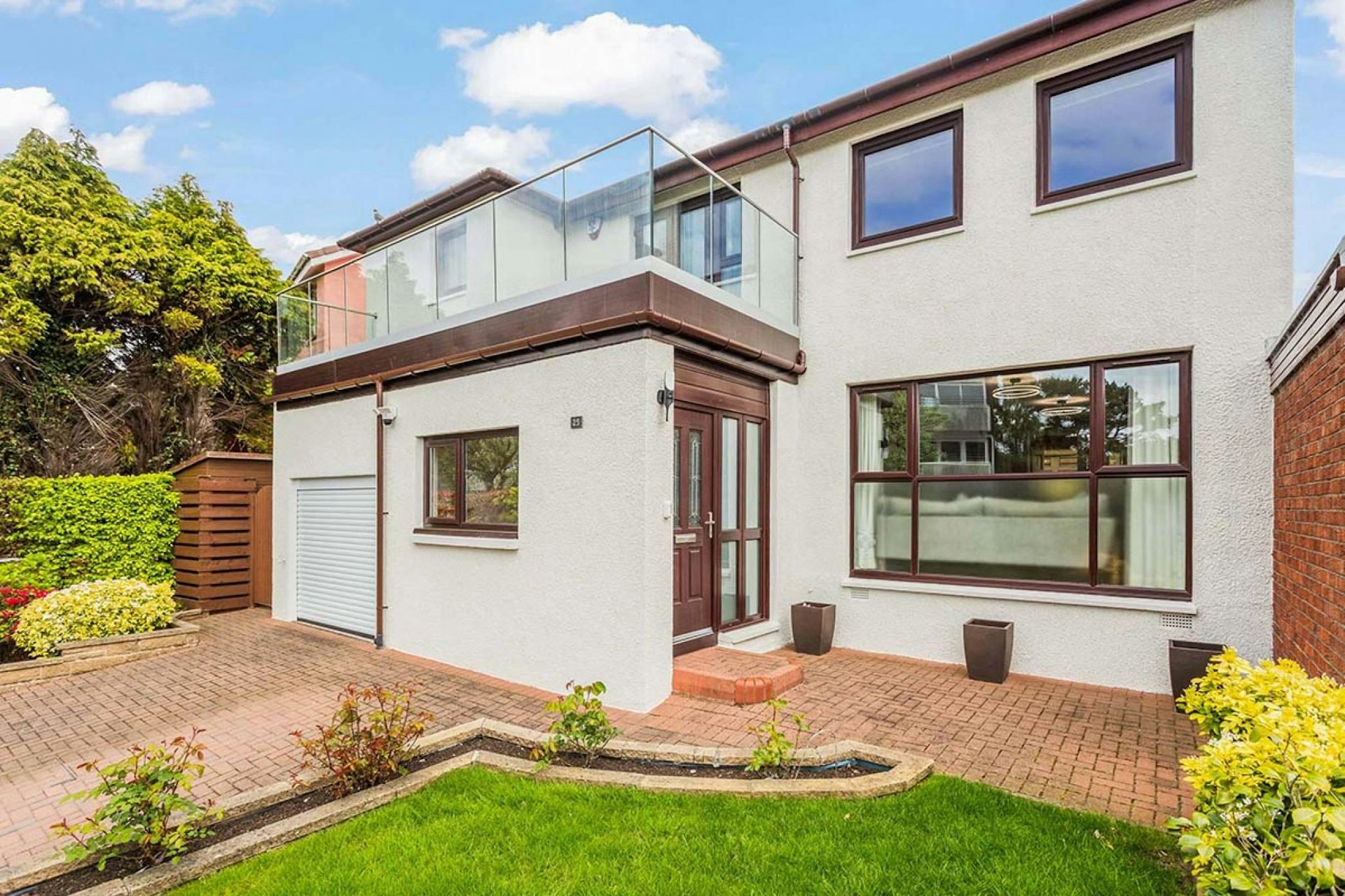 25 Avon Road, Cramond, Edinburgh, EH4 6RD