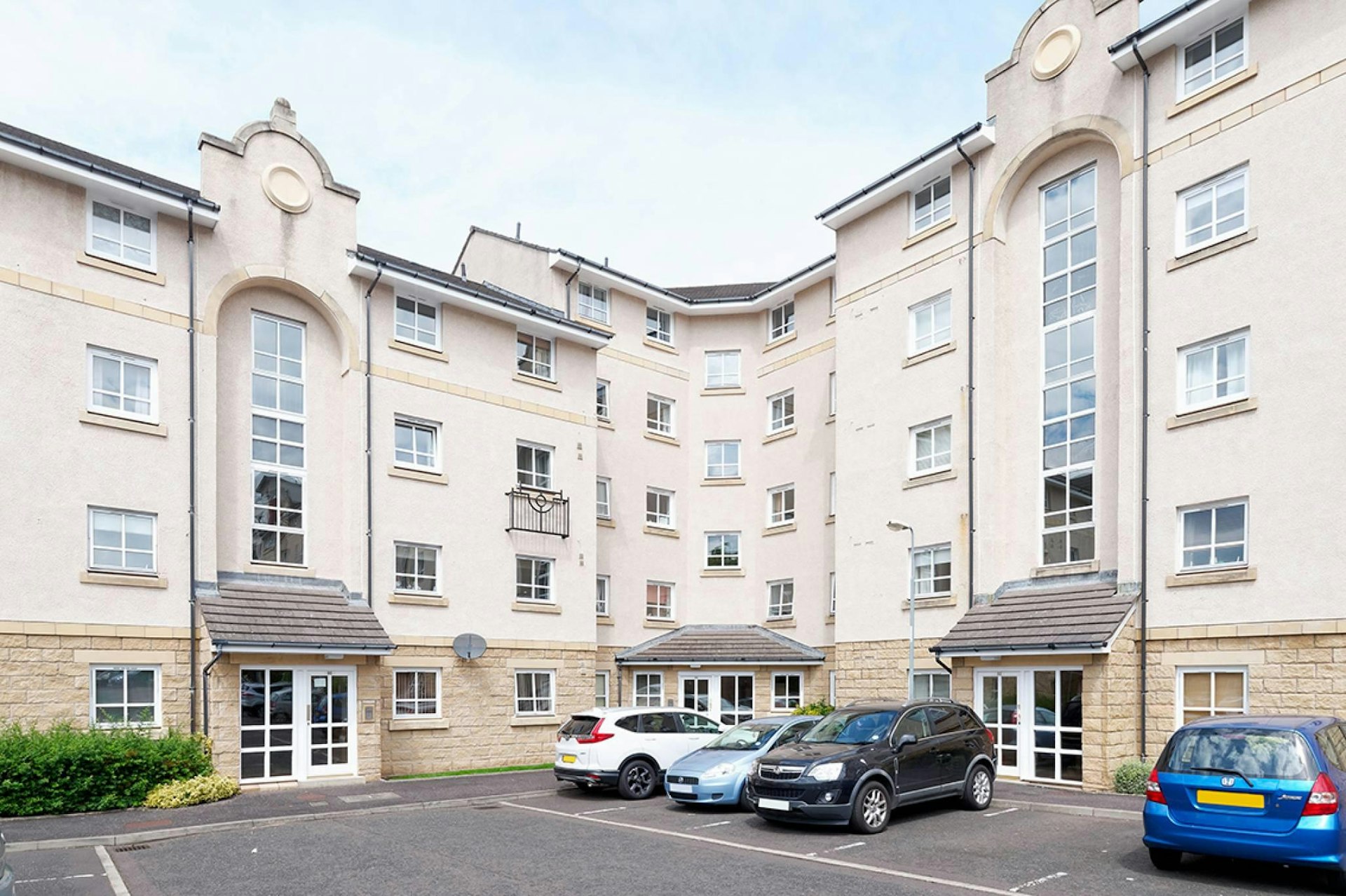 84/1 McDonald Road, Bellevue, Edinburgh, EH7 4NU McEwan Fraser Legal