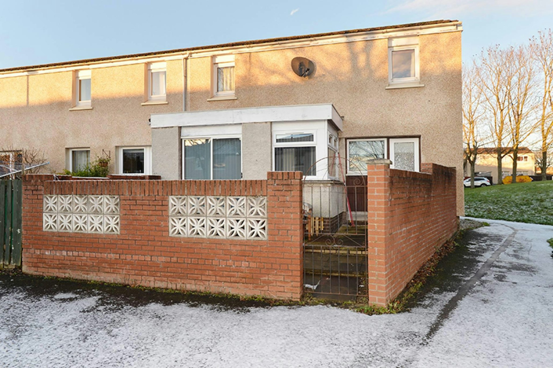 17 Russell Court, , Dunfermline, KY11 4XW McEwan Fraser Legal