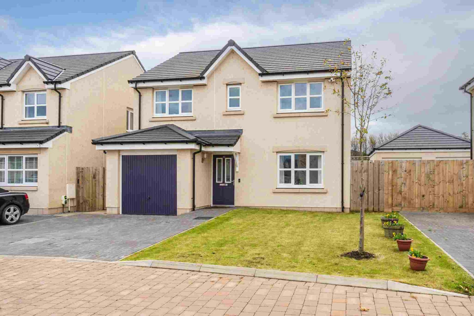 10 Abercromby Crescent, East Calder, EH53 0GX McEwan Fraser Legal