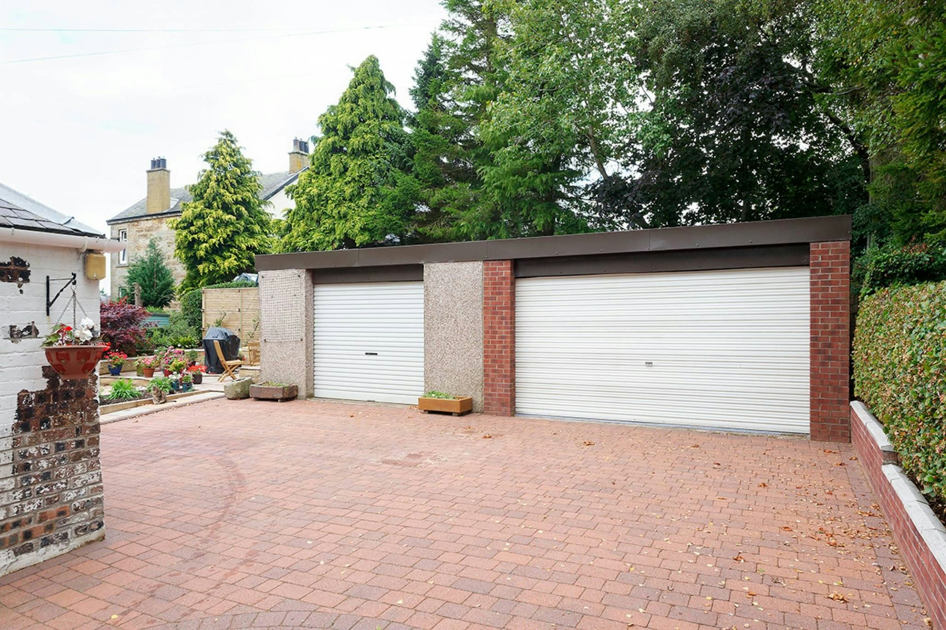 44 Station Road, Carluke, ML8 5AD McEwan Fraser Legal