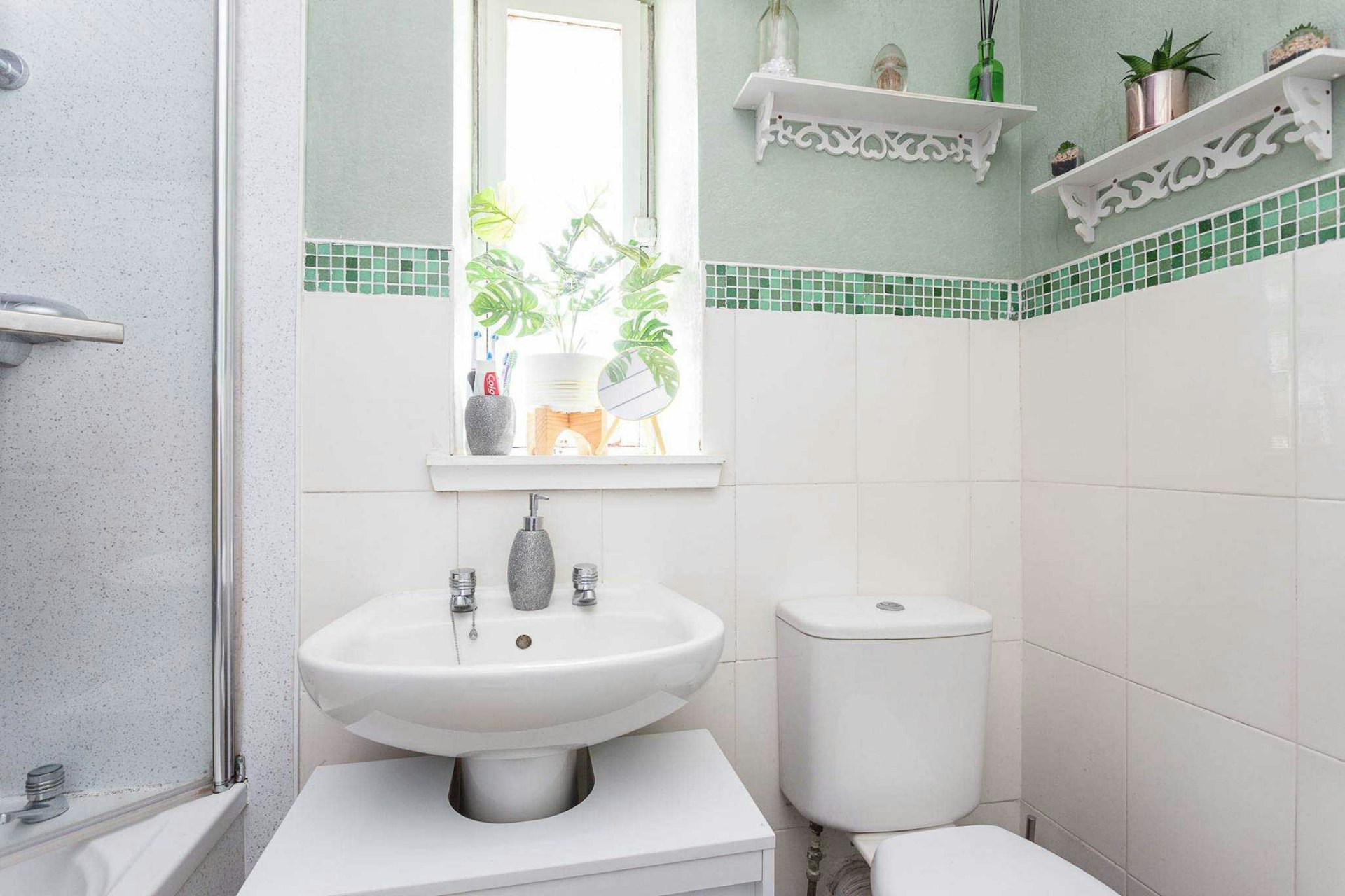 9 Ambleside Avenue, Kirkton, Dundee, DD3 0AG McEwan Fraser Legal