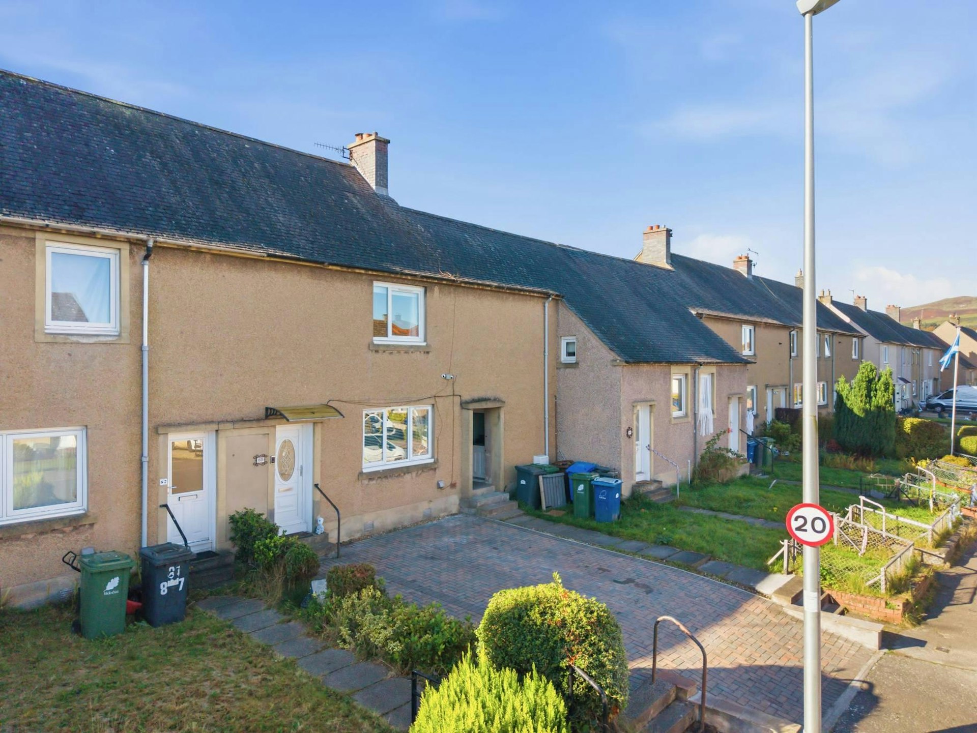 85 Eastfield Drive, Penicuik, EH26 8DL
