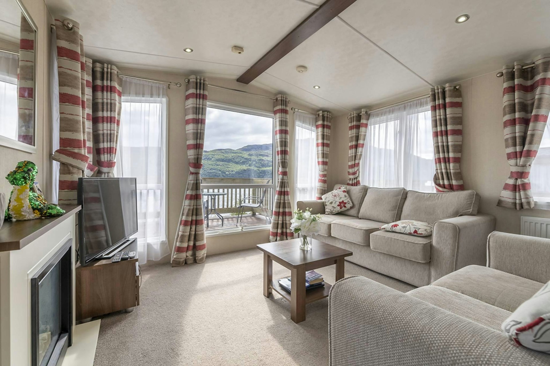 Lodge 23, Loch Ness Highland Lodges, Invermoriston, IV63 7YE