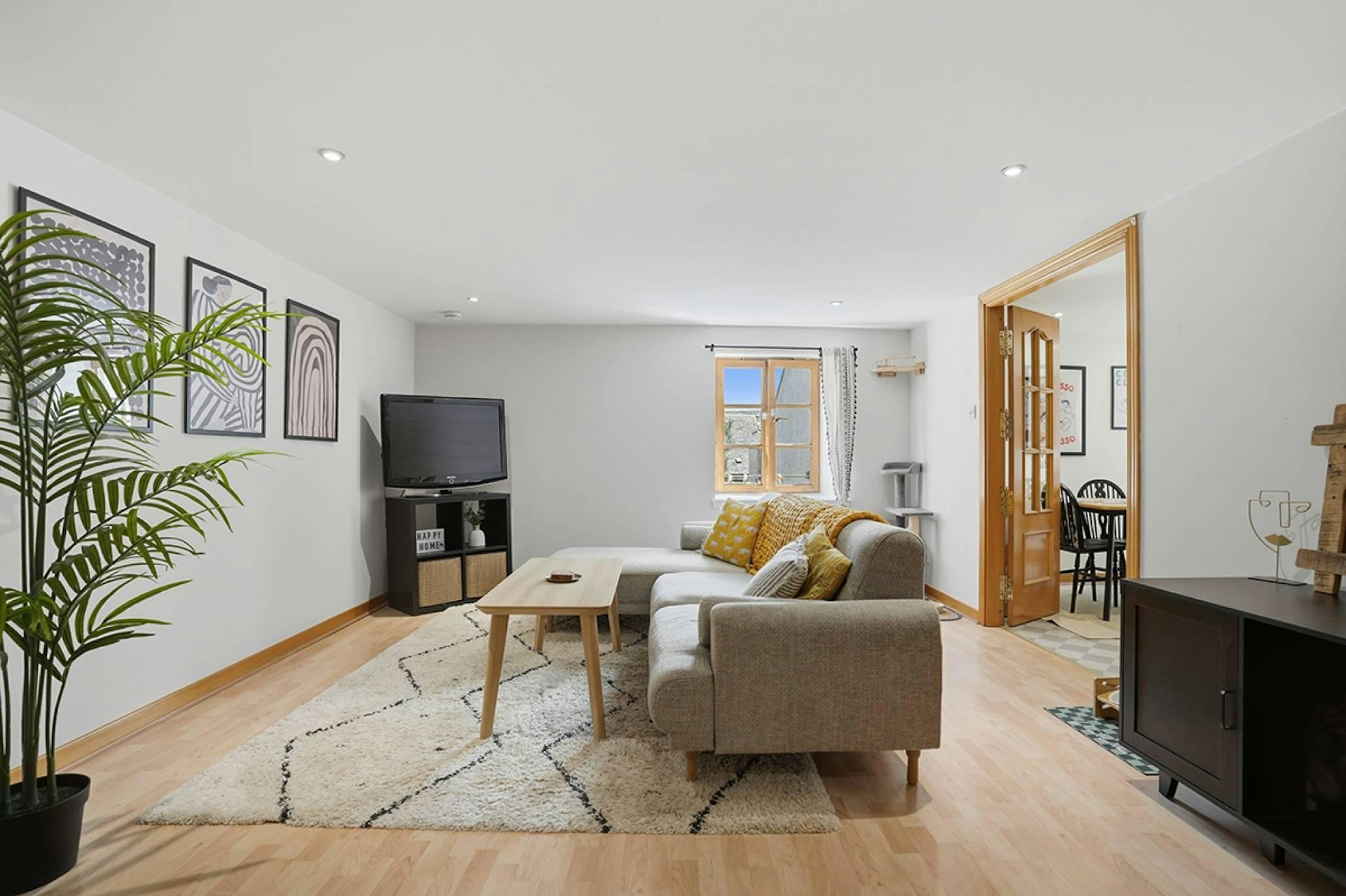 108/10 Great Junction Street, Edinburgh, EH6 5LD