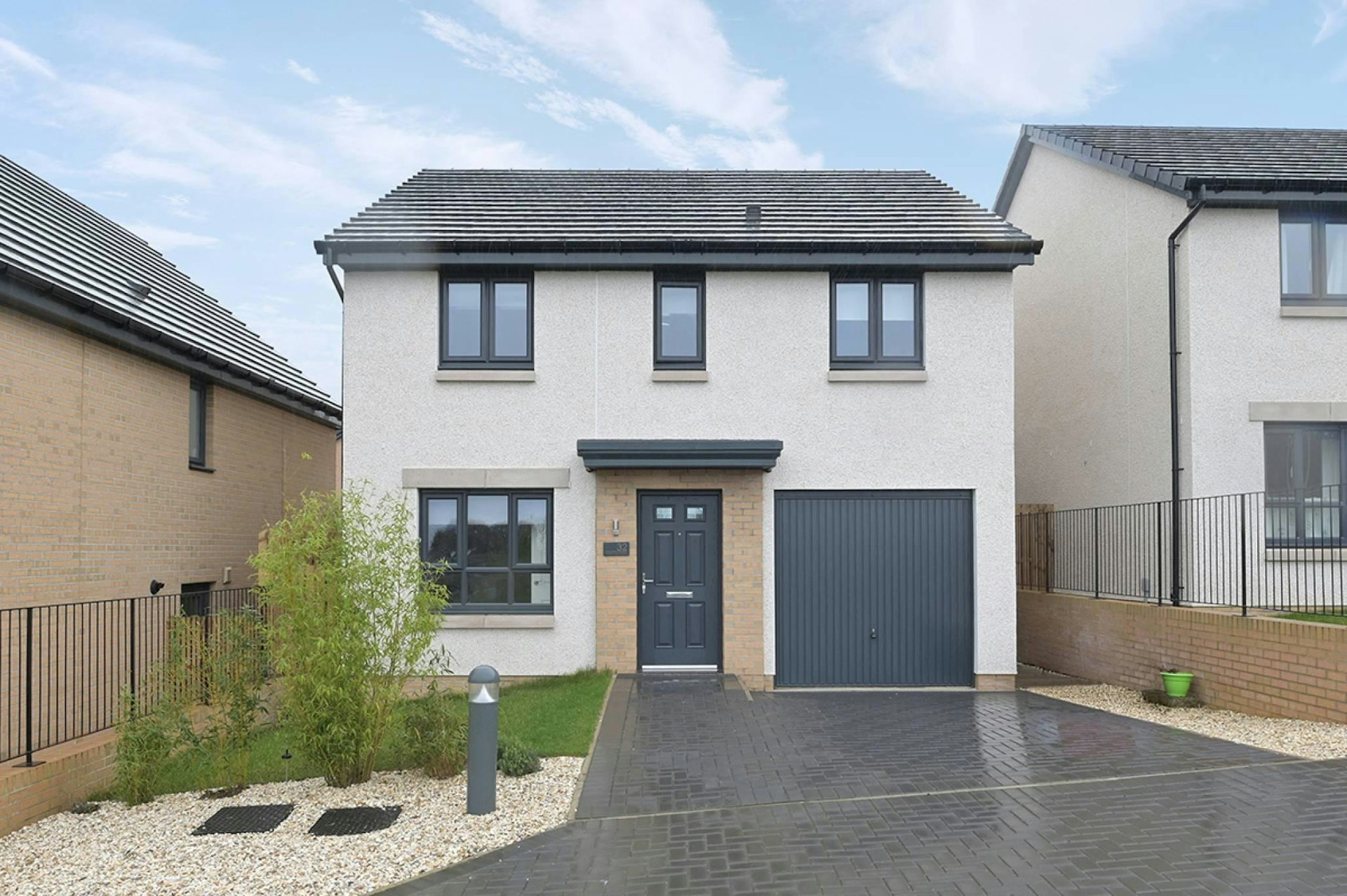 32  Brocken Brigg Parkway, Gilmerton, Edinburgh, EH17 8NT