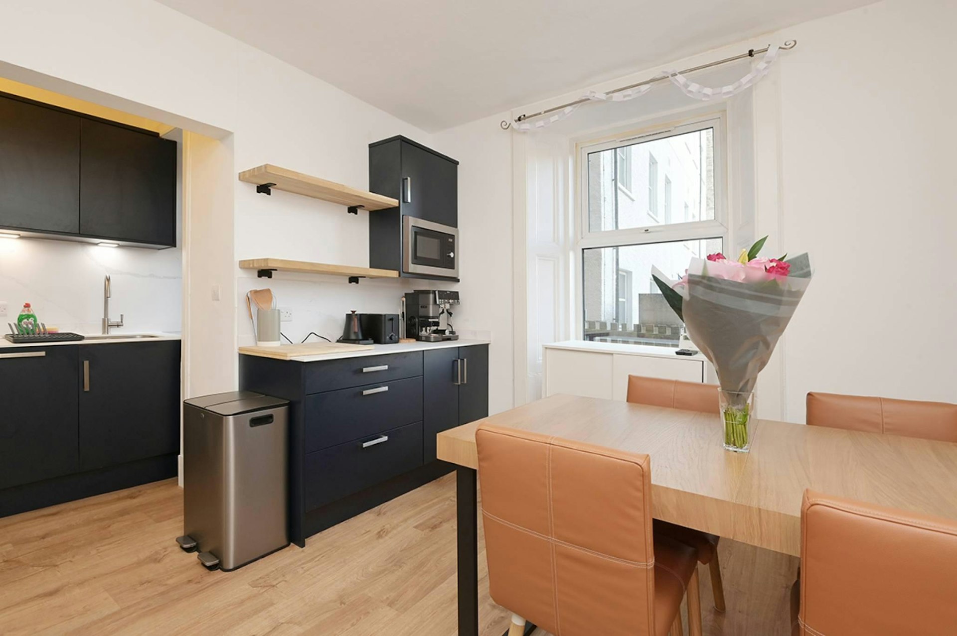 32A Hillside Street, Edinburgh, EH7 5HB