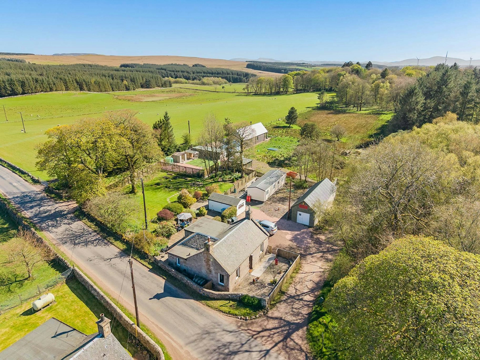 Lawhead Lodge, Tarbrax, West Calder, EH55 8LW