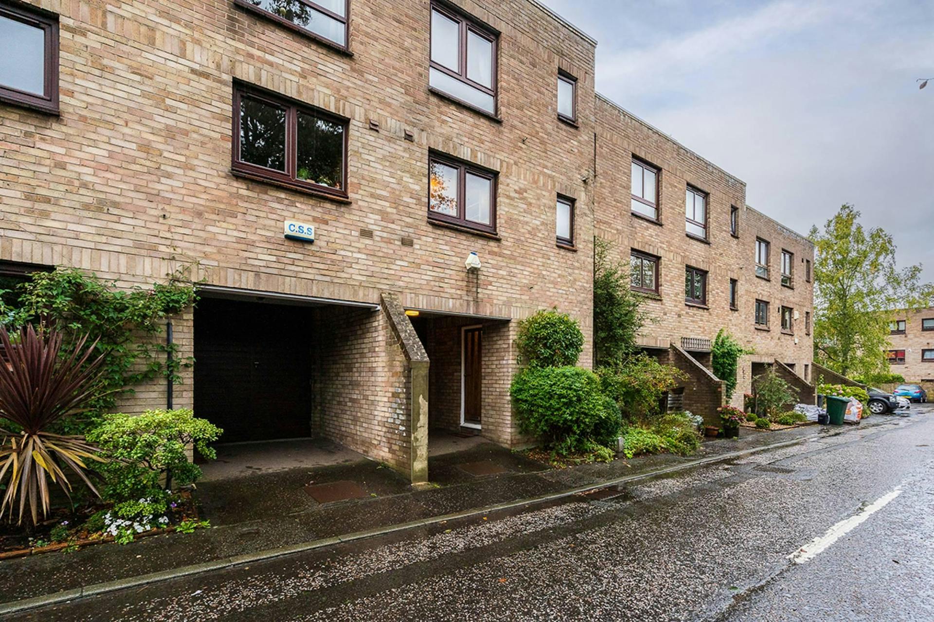 7 Wardie Dell, Trinity, Edinburgh, EH5 1AE McEwan Fraser Legal