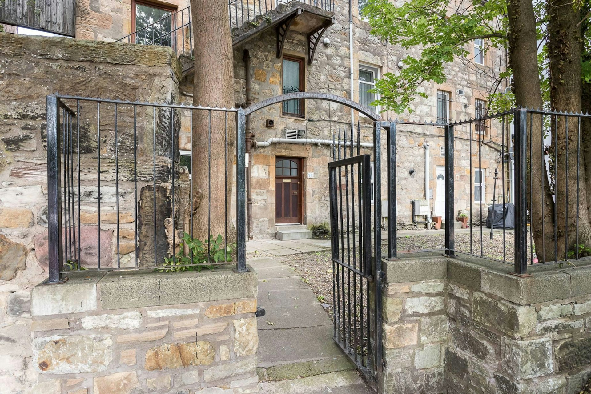 9c Shillinghill, Alloa, FK10 1JT McEwan Fraser Legal