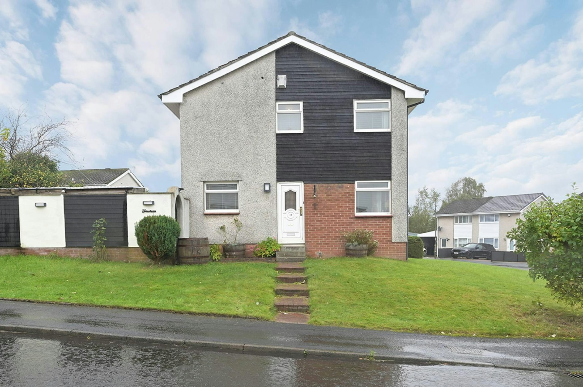 14 St Leonards Walk, Carnbroe, Coatbridge, ML5 4TX