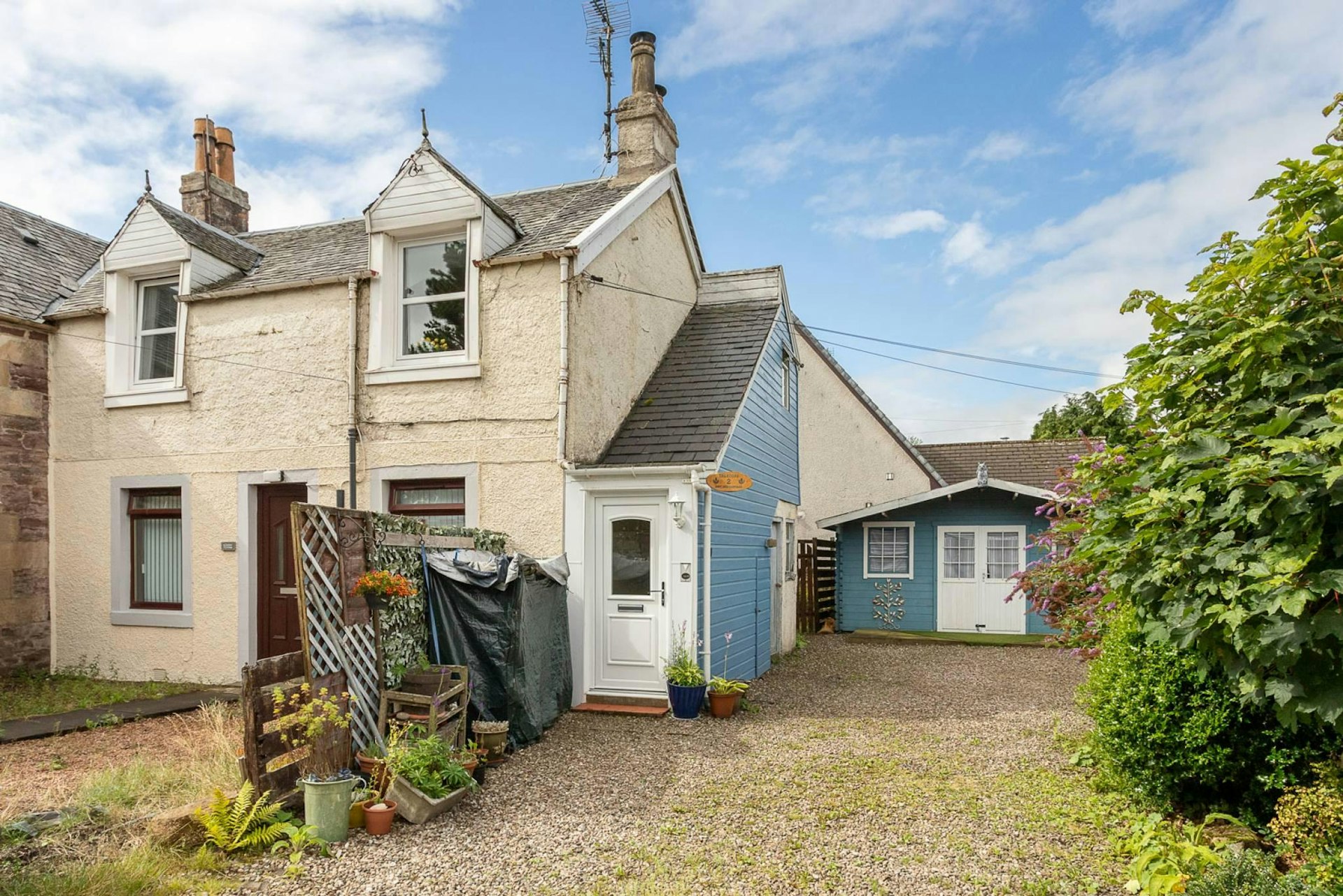 2 East End Cottage, The Morays, Blackford, PH4 1QH