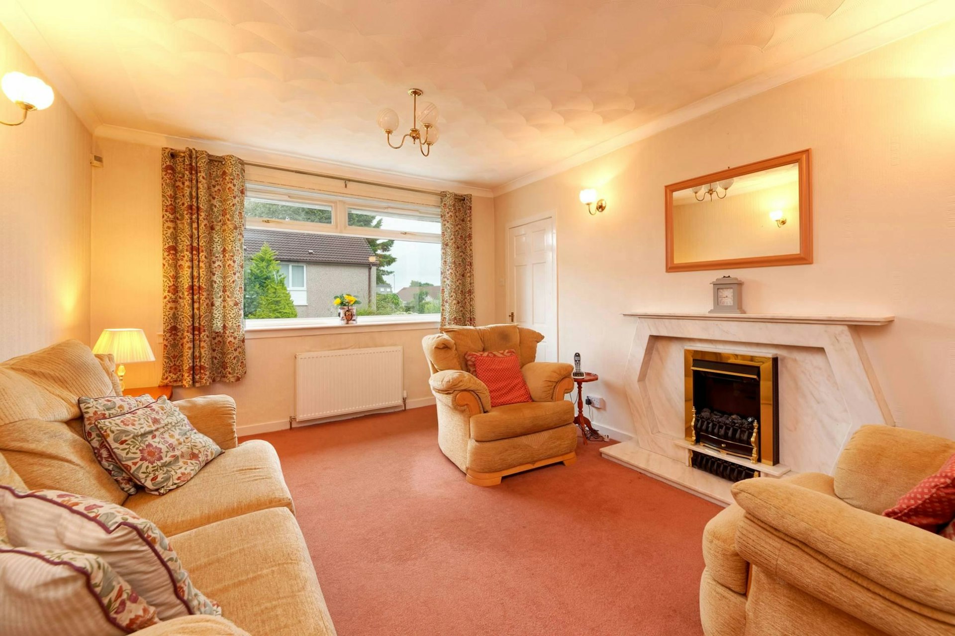 6 Lomond Court, Barrhead, Glasgow, G78 2DY
