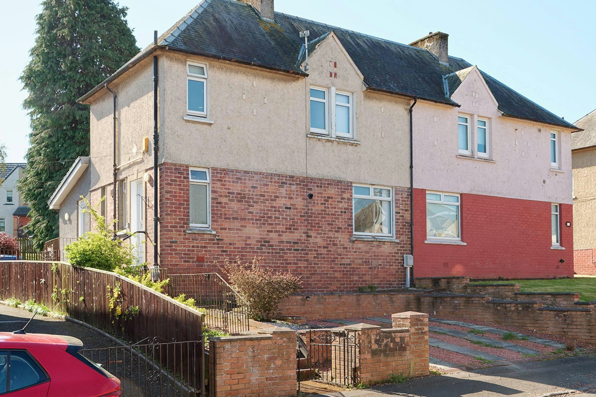 9 Douglas Drive, Ashgill, Larkhall, ML9 3AQ
