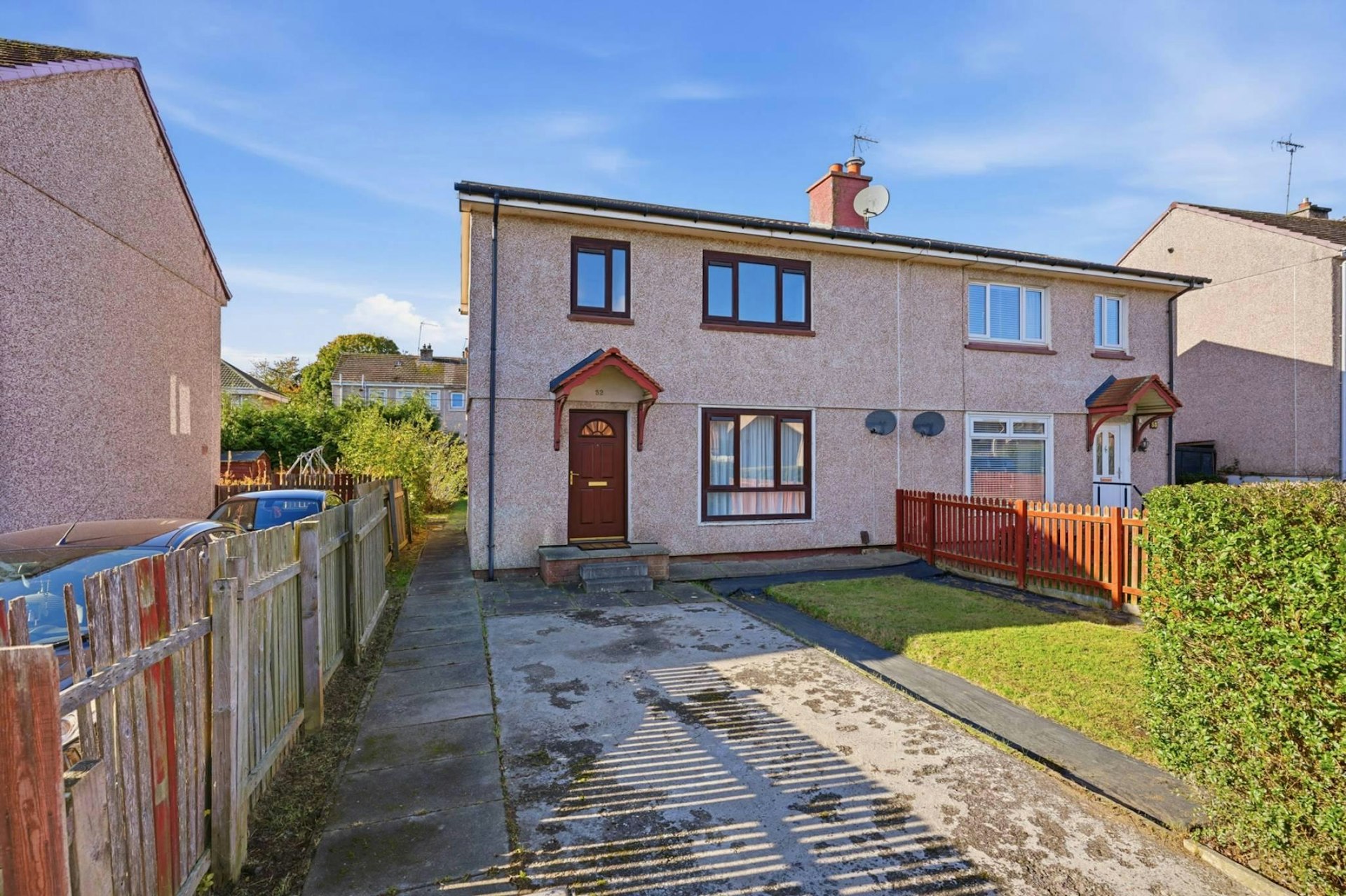 52 Burdiehouse Avenue, Burdiehouse, Edinburgh, EH17 8AN