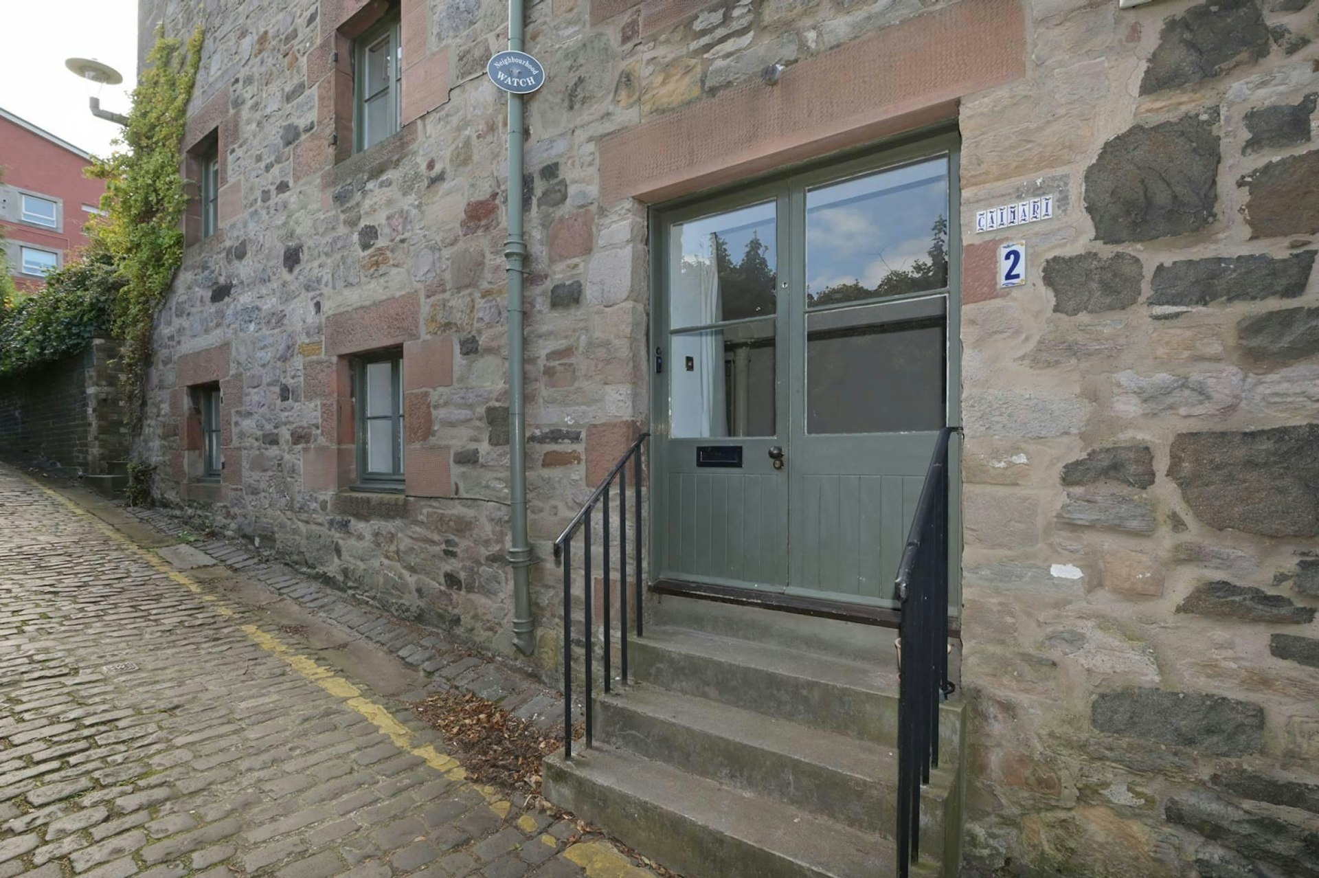 2 Campbells Close, Old Town, Edinburgh, EH8 8JJ