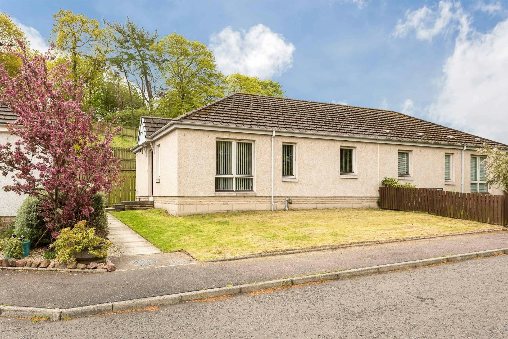 37 Victoria Street, Newport on Tay, DD6 8DJ McEwan Fraser Legal