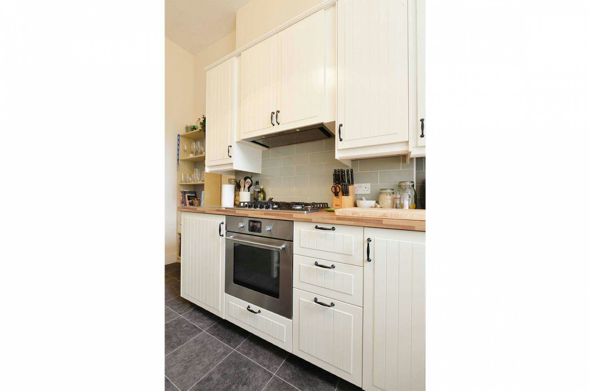 7/4 Leven Terrace, Lauriston, Edinburgh, EH3 9LT McEwan Fraser Legal