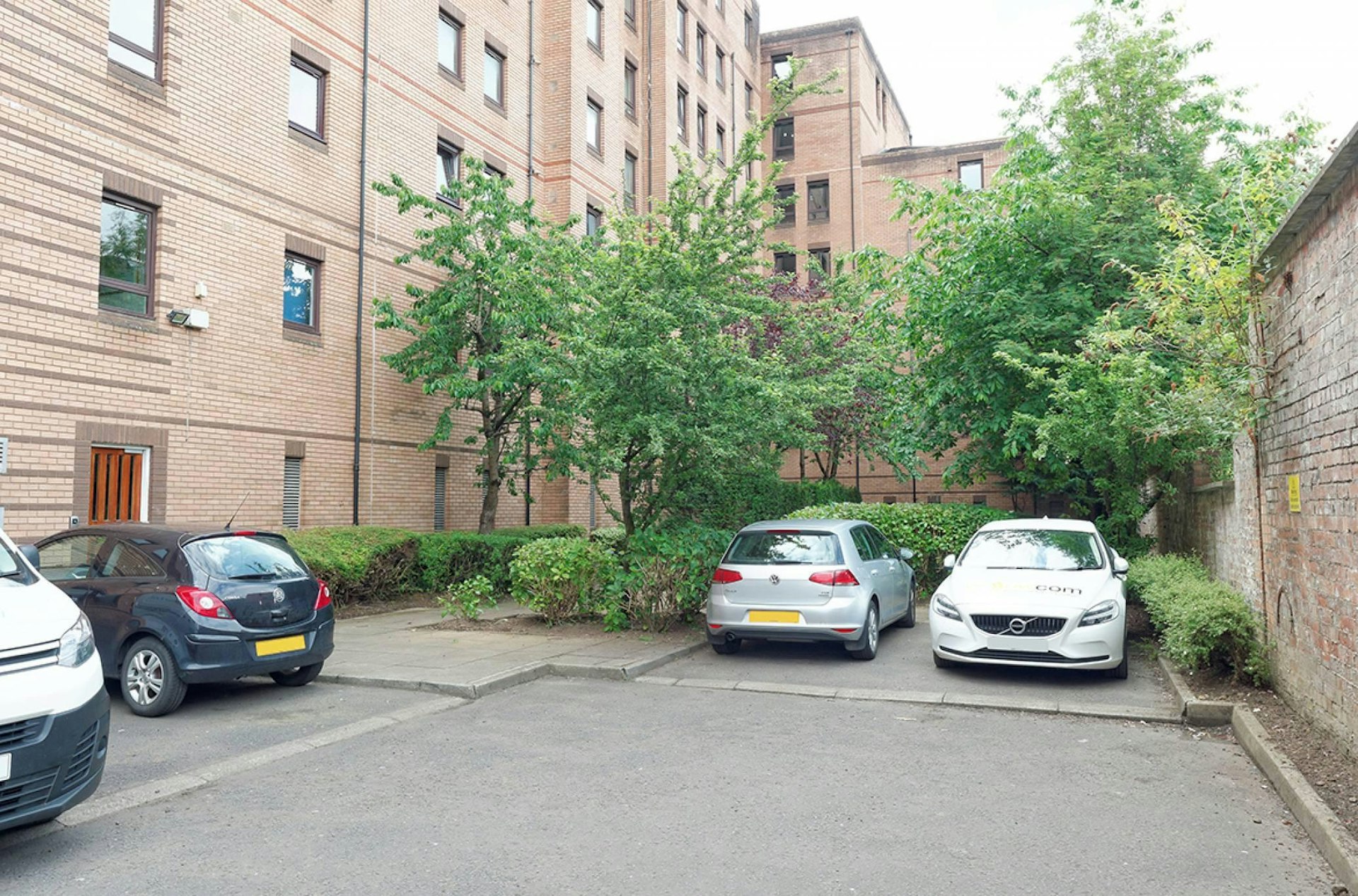 7/10 Dalhousie Court 42 West Graham Street, ,… McEwan Fraser Legal