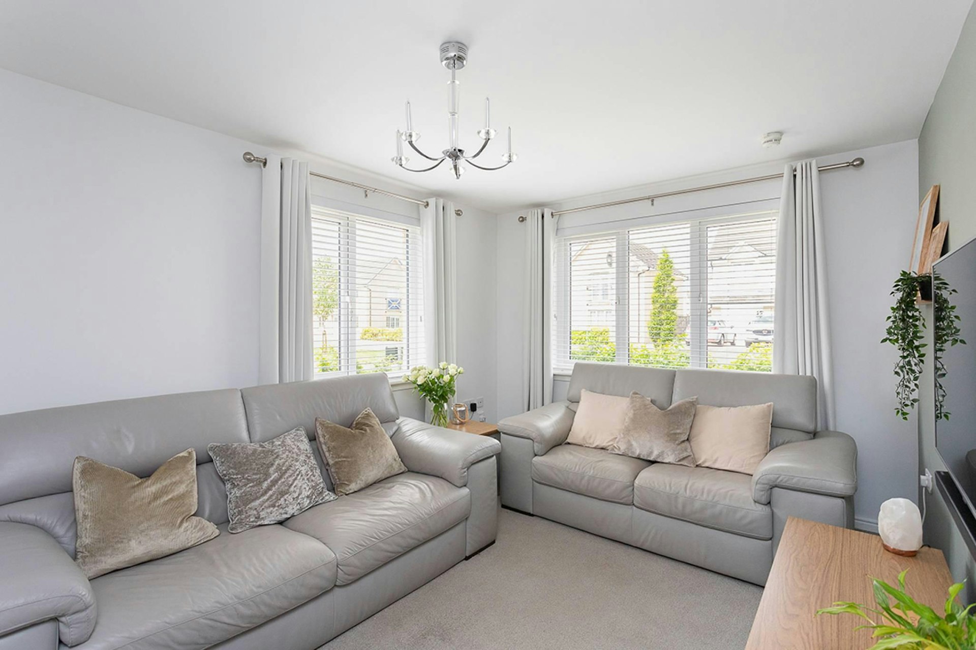 7 Drive, Duloch, Dunfermline, KY11 8HL McEwan Fraser Legal