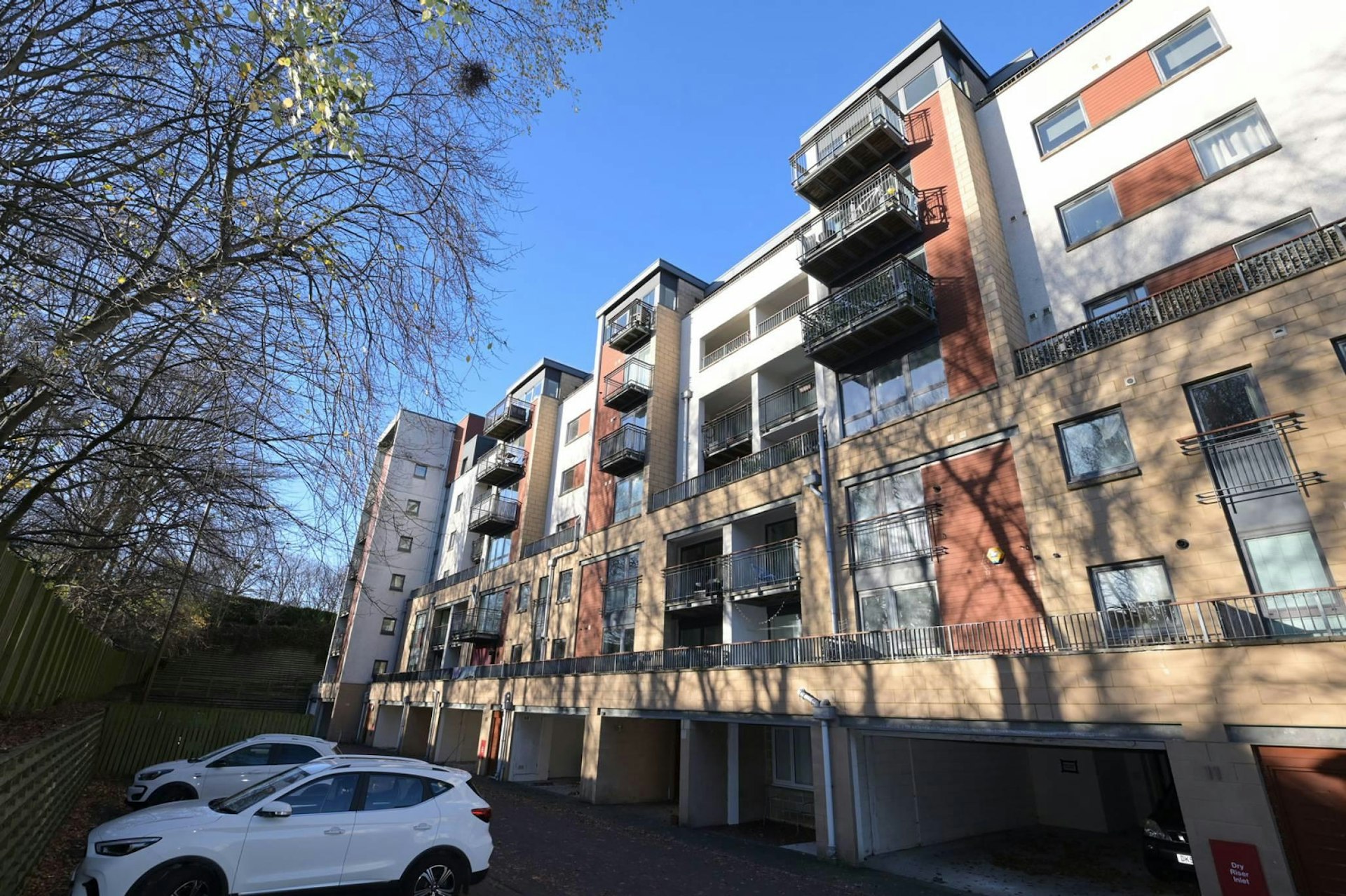 11/8 East Pilton Farm Rigg, Fettes, Edinburgh, EH5 2GE