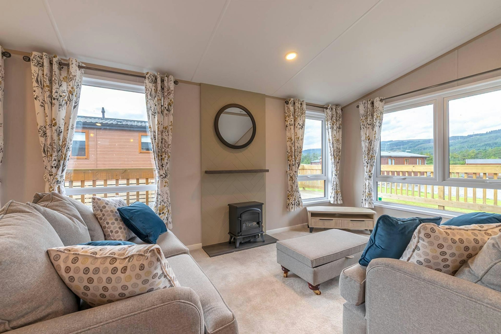 Lodge 21 Loch Ness Highland Retreat, Fort Augustus, PH32 4DS