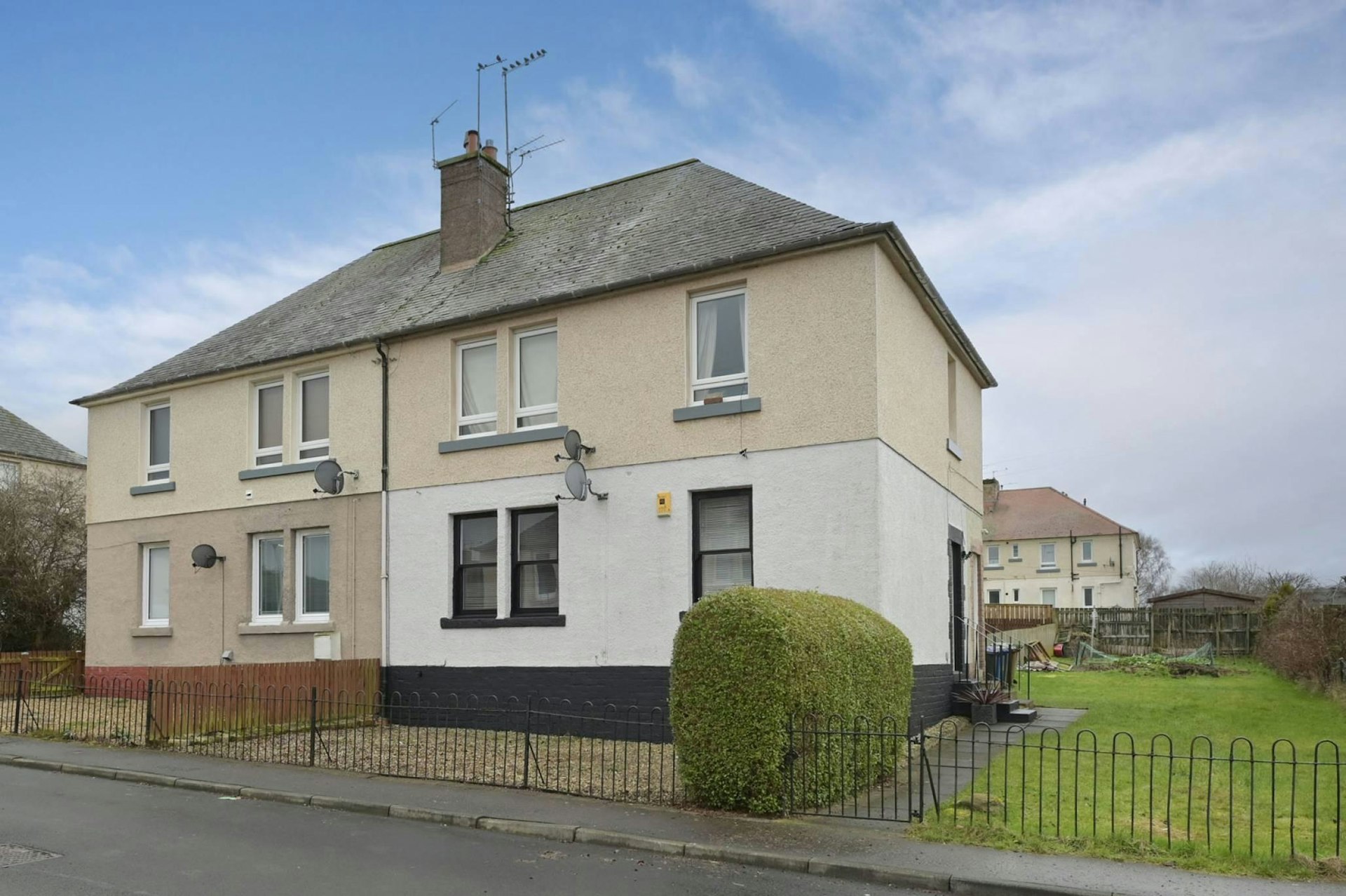 37 Birkenside, Gorebridge, EH23 4JB
