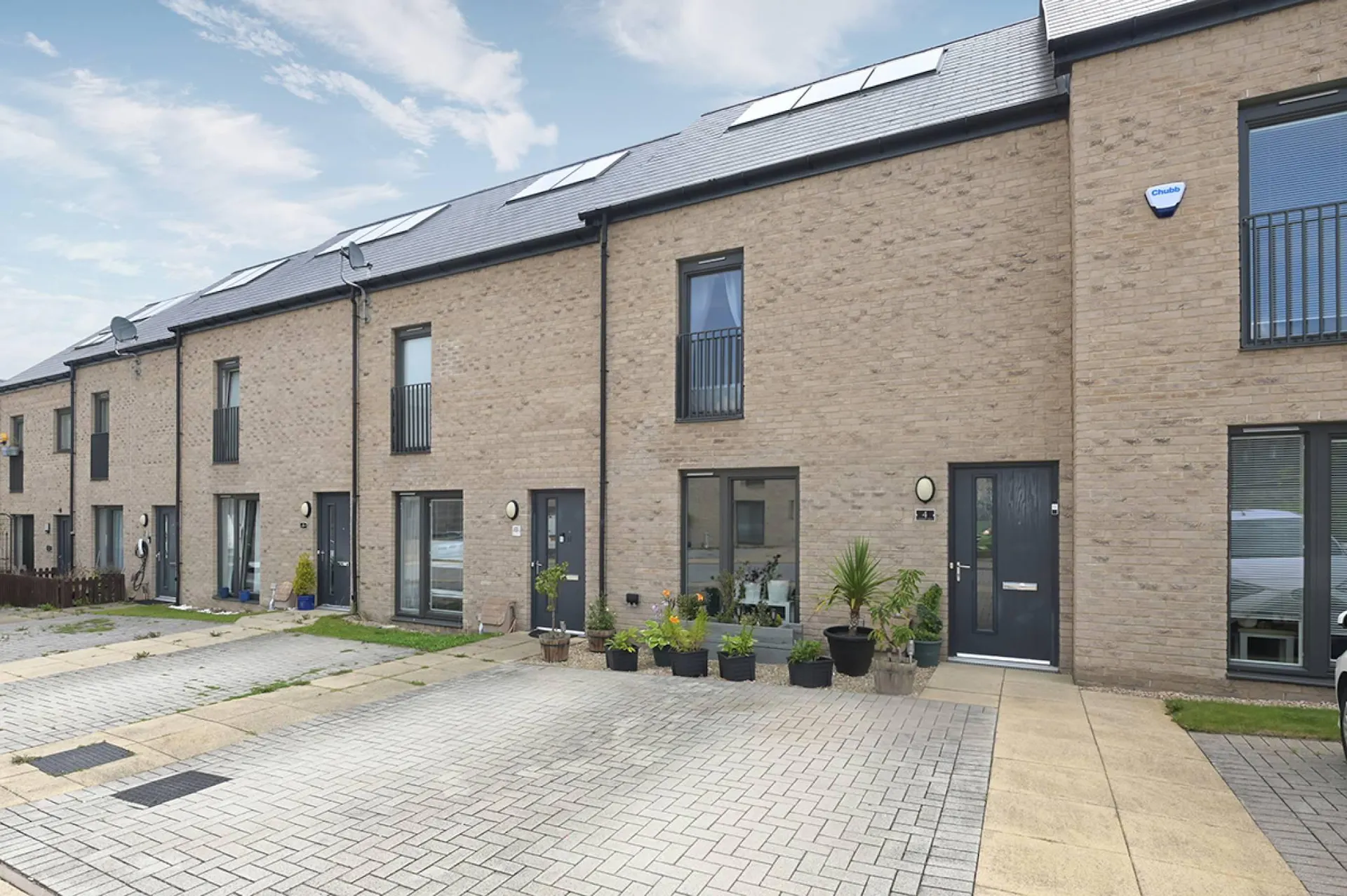 4 Lairdship Drive, Edinburgh, EH11 4FL | McEwan Fraser Legal