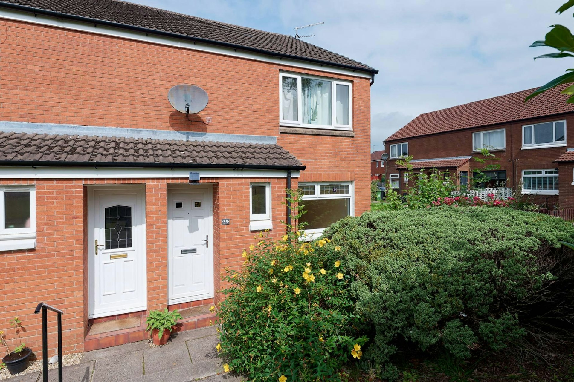 37 Broughton Road, Summerston, Glasgow, G23 5HL