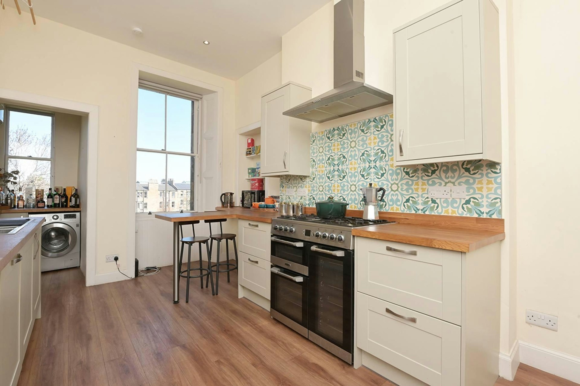 30/3 Hillside Crescent, Edinburgh, EH7 5EF