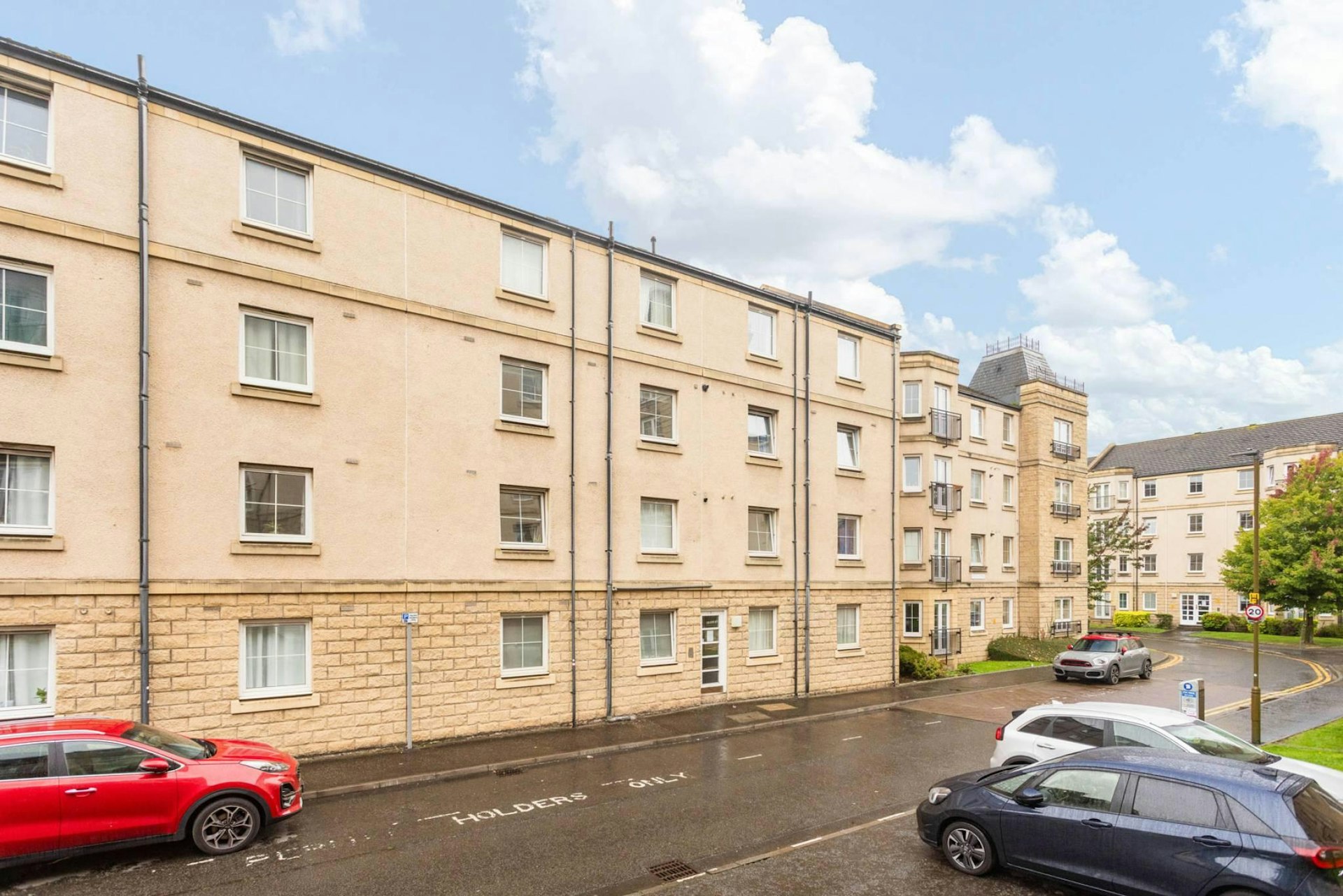 17/6 Steads Place, Leith, Edinburgh, EH6 5DY