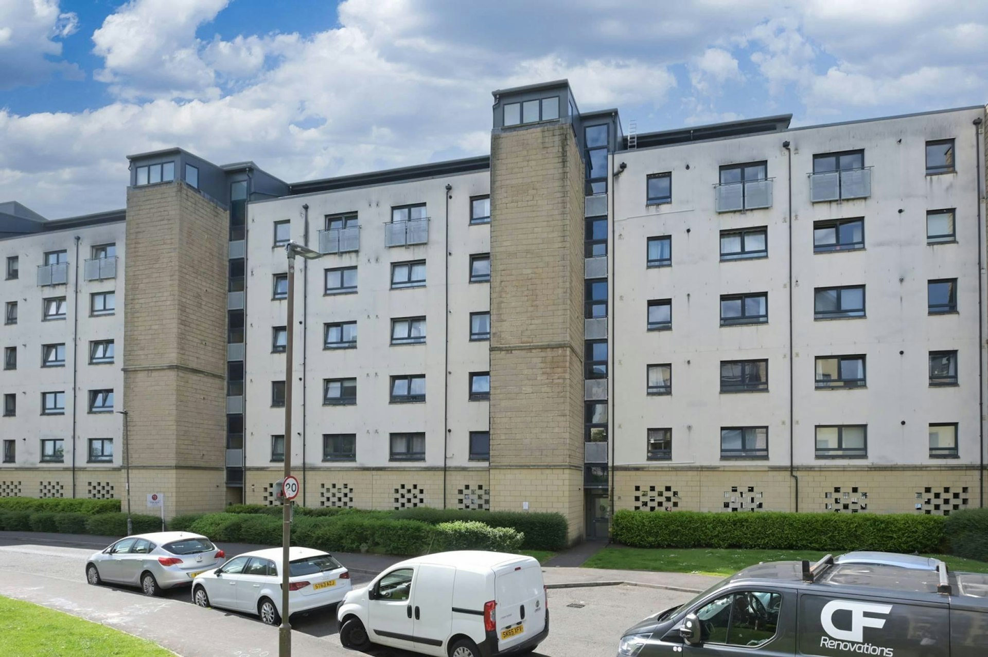 Flat 15, 11 Hawkhill Close, Edinburgh, EH7 6FG