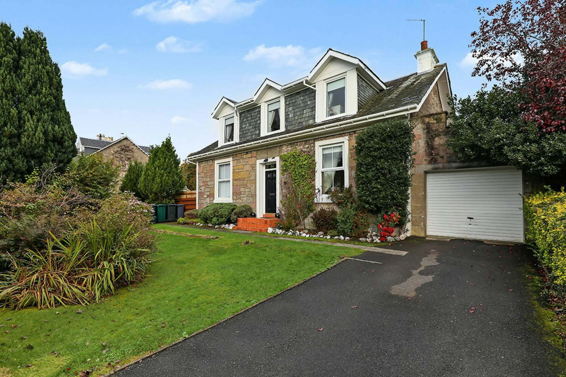 98 West King Street, Helensburgh, G84 8EG