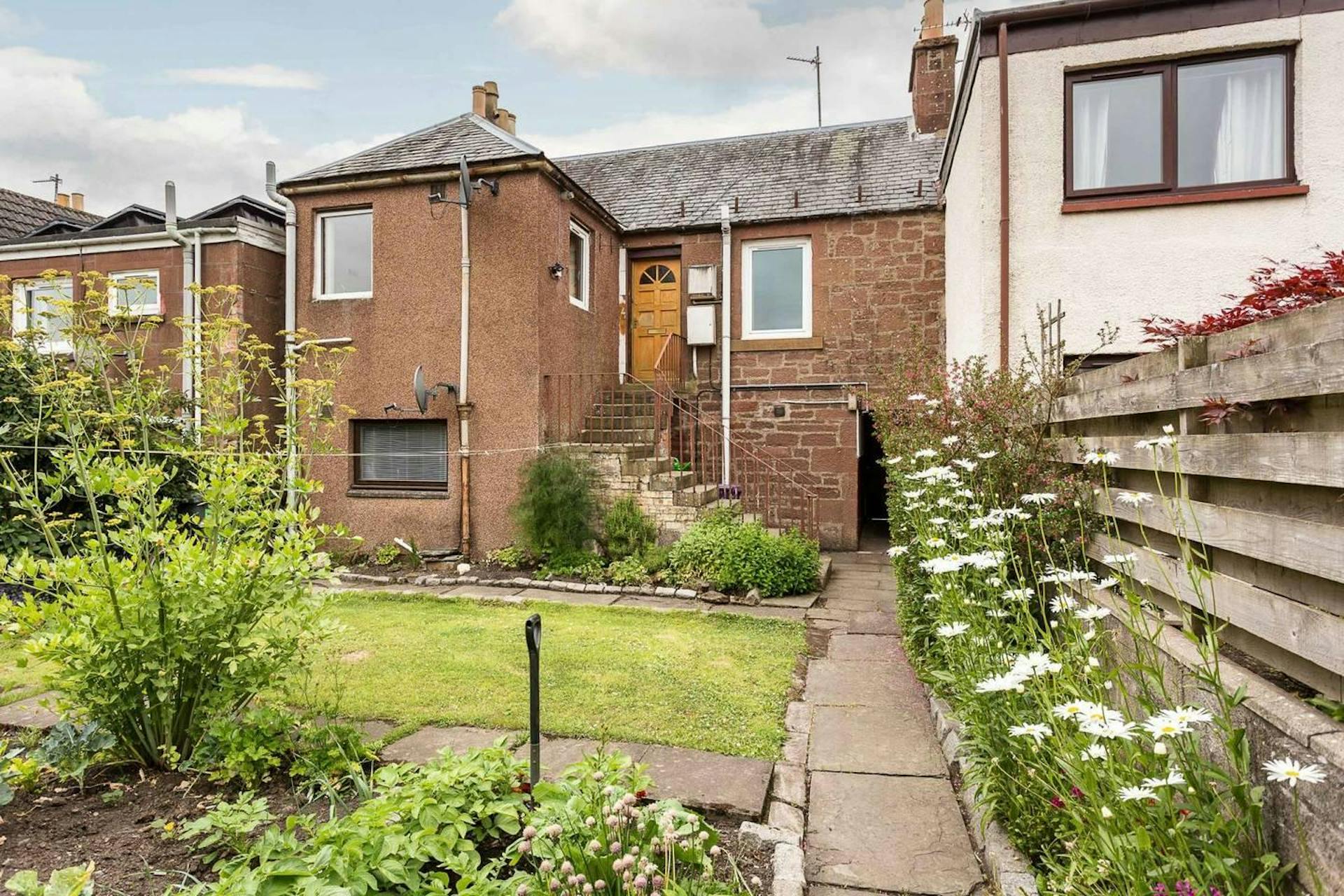 4 Wellgate, Kirriemuir, DD8 4HL McEwan Fraser Legal