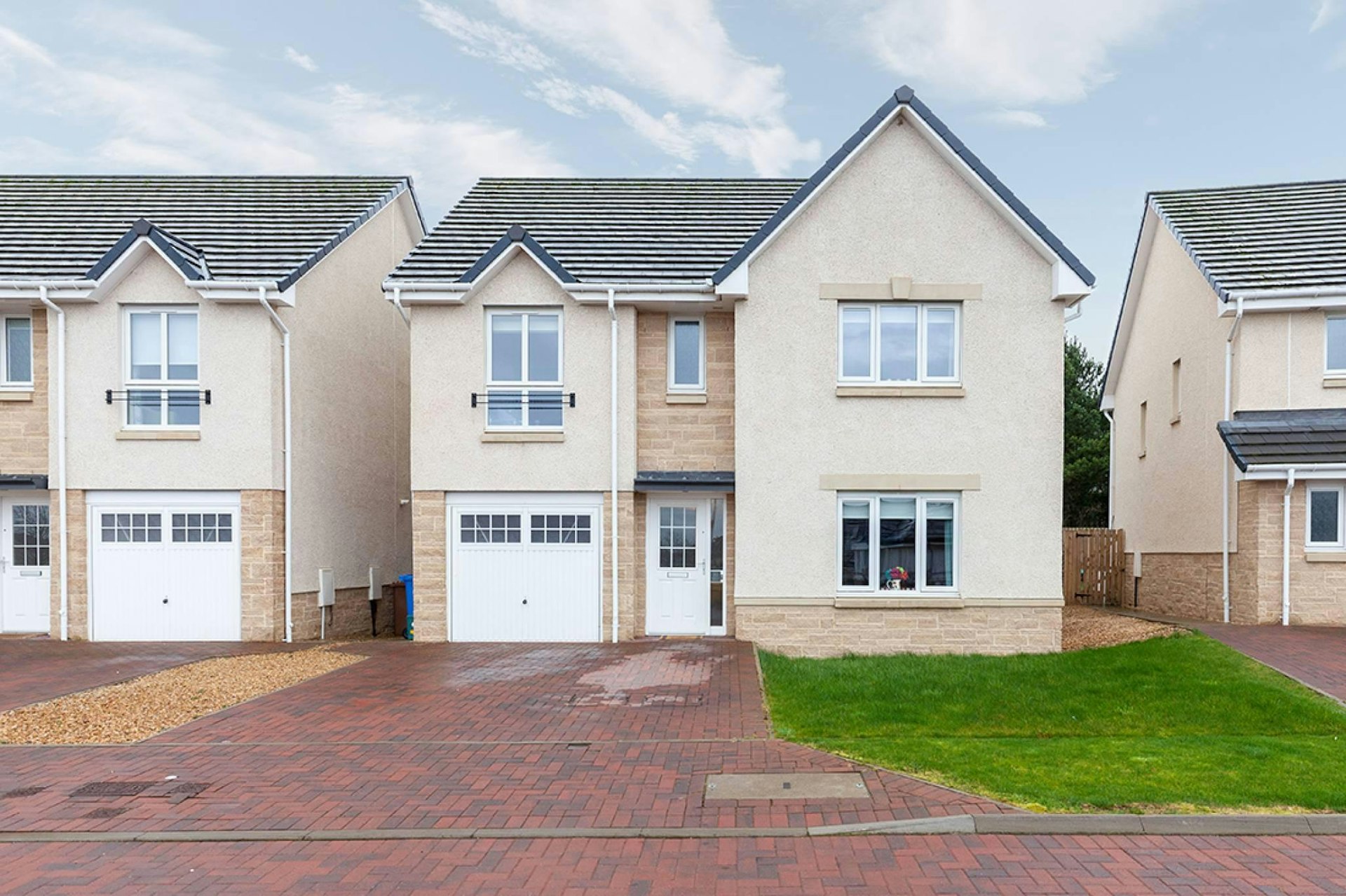 32 Langton Grove, East Calder, EH53 0BF McEwan Fraser Legal