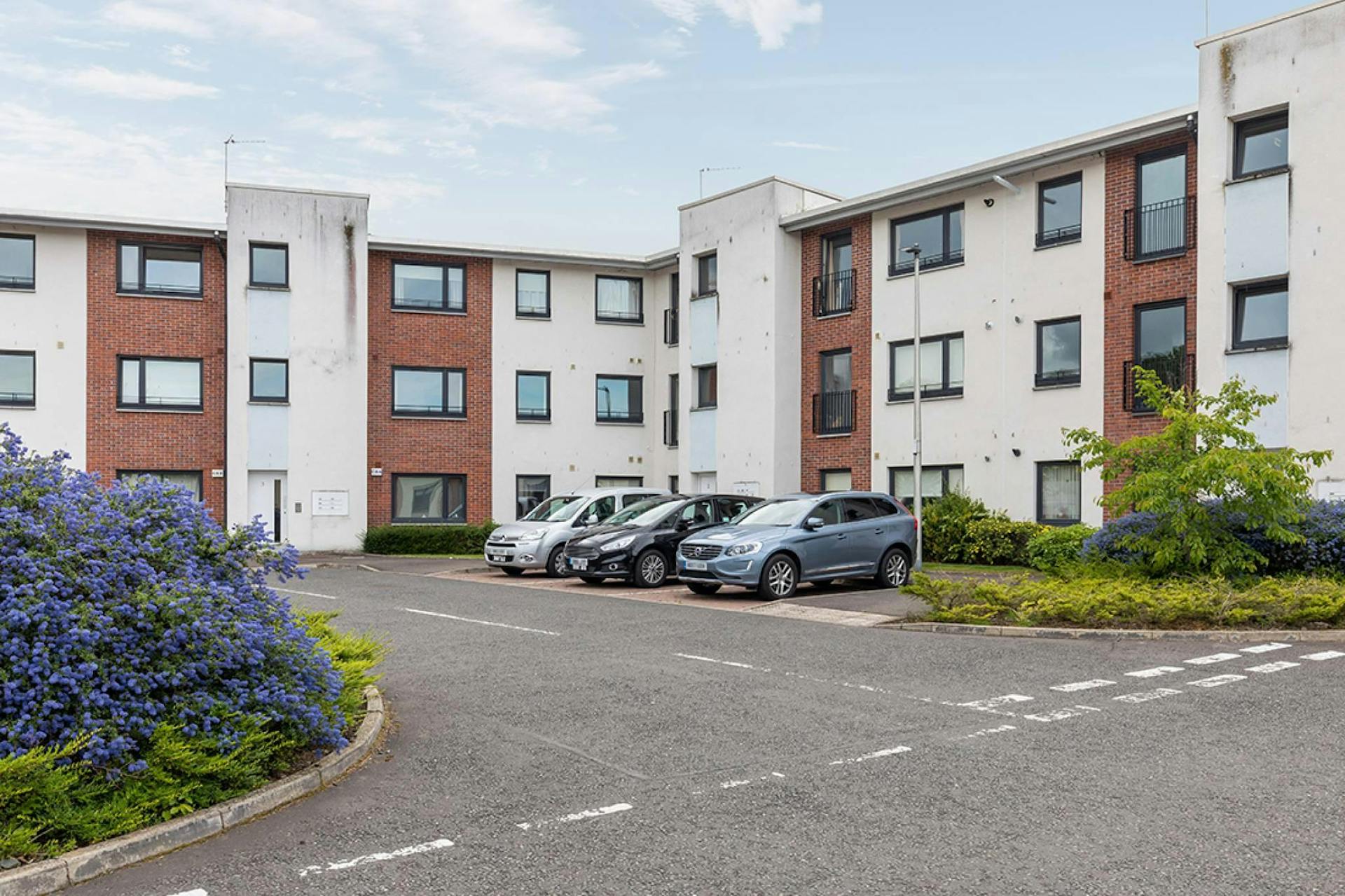 Flat 2, 2 New Mart Gardens, Edinburgh, EH14 1TZ McEwan Fraser Legal