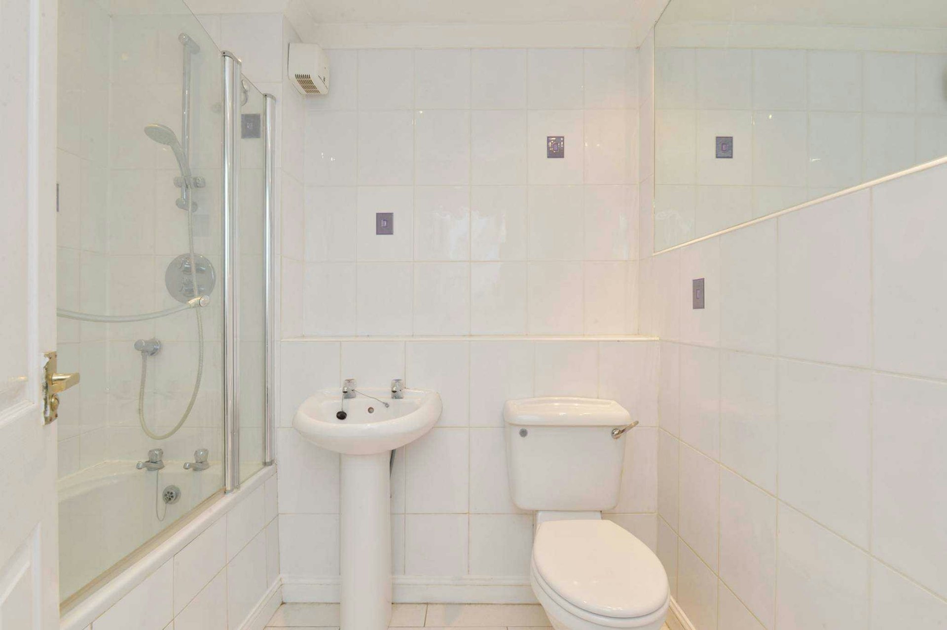 41 Lorne Street, Edinburgh, EH6 8QW McEwan Fraser Legal