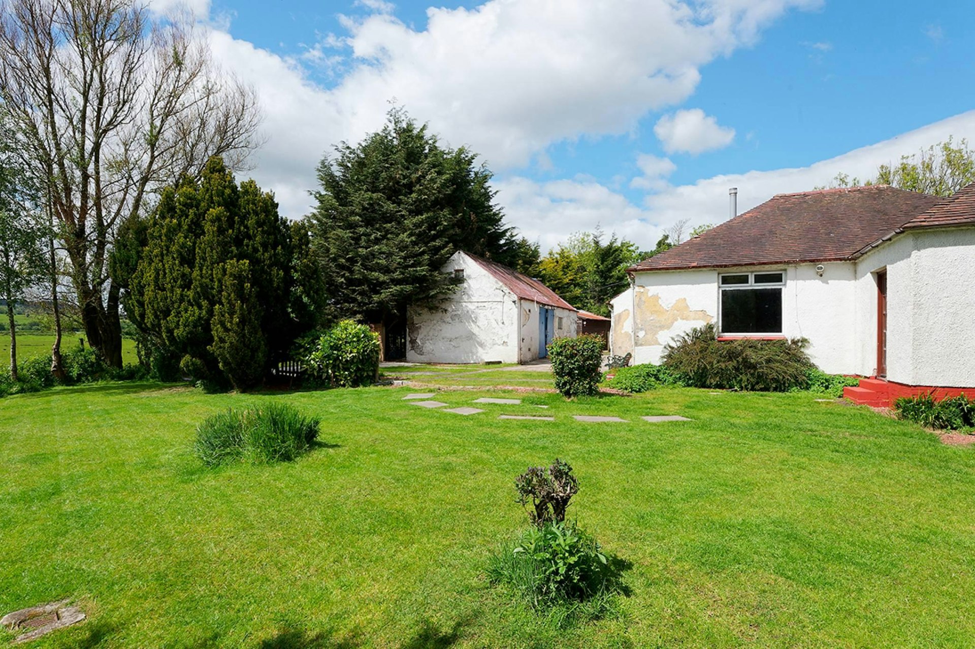 10 Kaimhill Holdings Crosslee Road, Bridge of… McEwan Fraser Legal