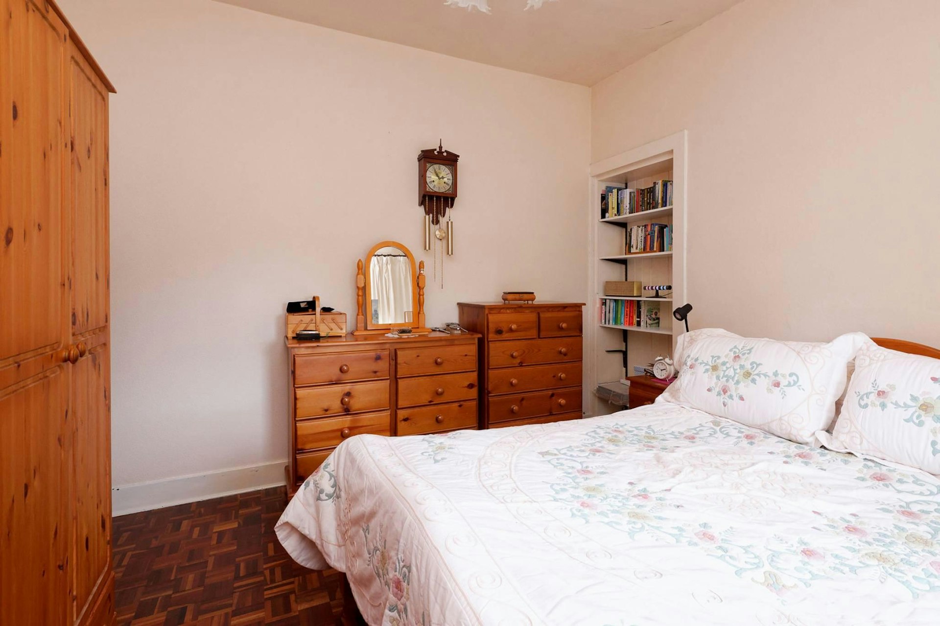 6 Meadowhead Road, Plains, Airdrie, ML6 7JF McEwan Fraser Legal