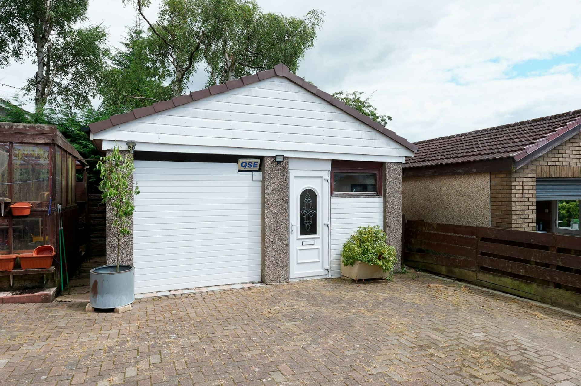 6 Meadowhead Road, Plains, Airdrie, ML6 7JF McEwan Fraser Legal